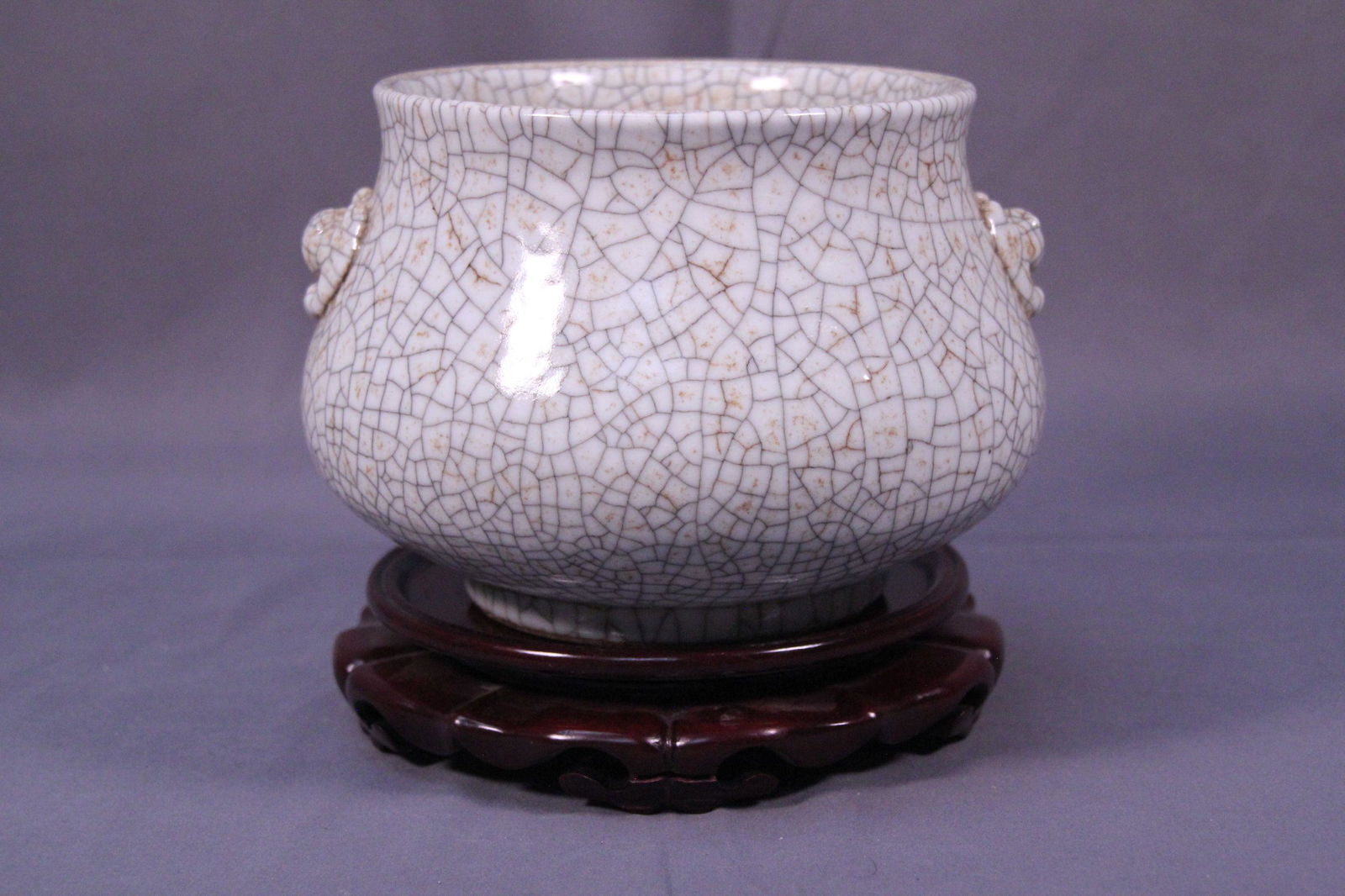 Chinese porcelain censer (1 of 9)