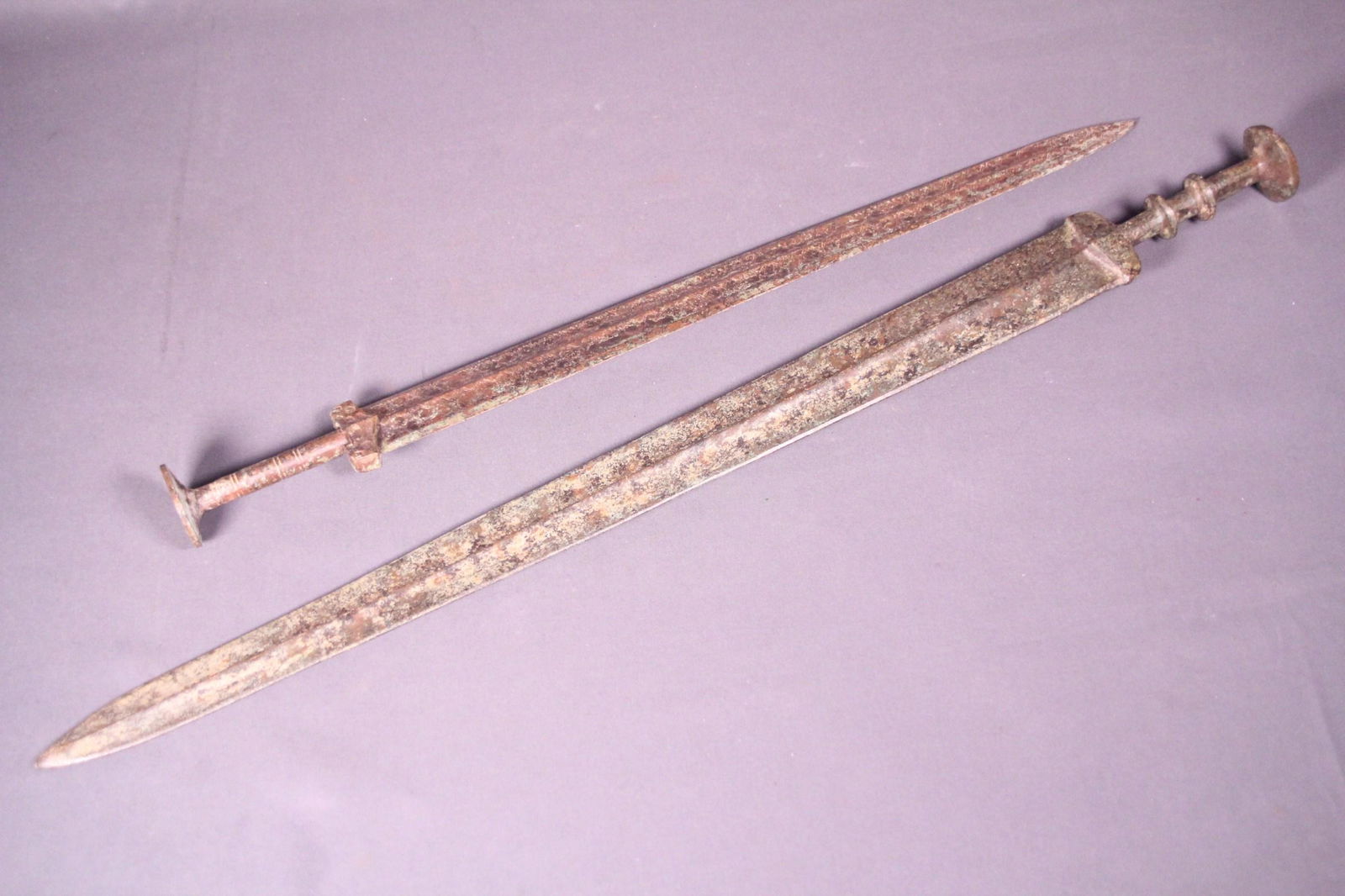 2 pcs Chinese archaic sword (1 of 6)