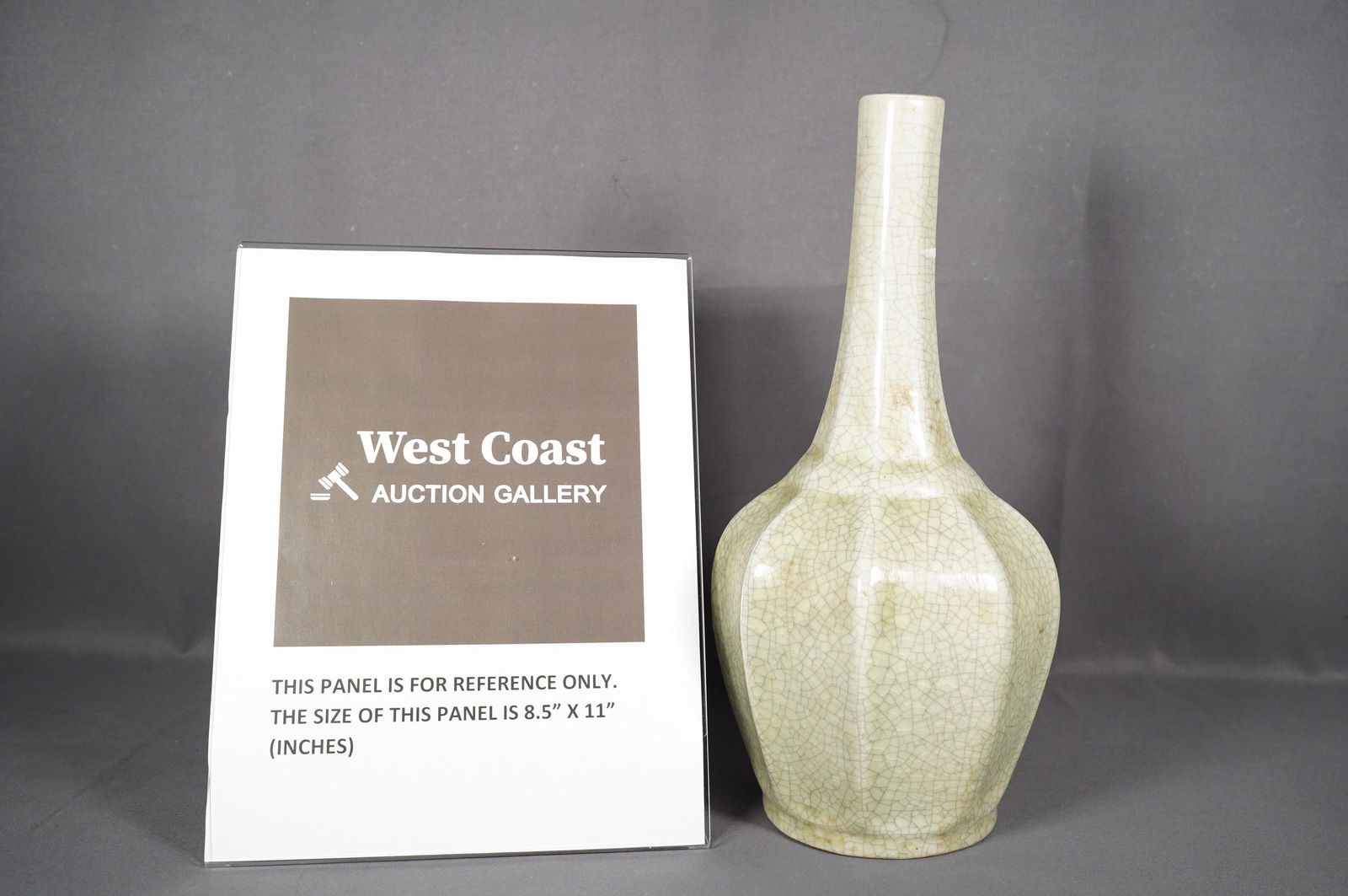 Chinese hexagonal porcelain vase (1 of 6)