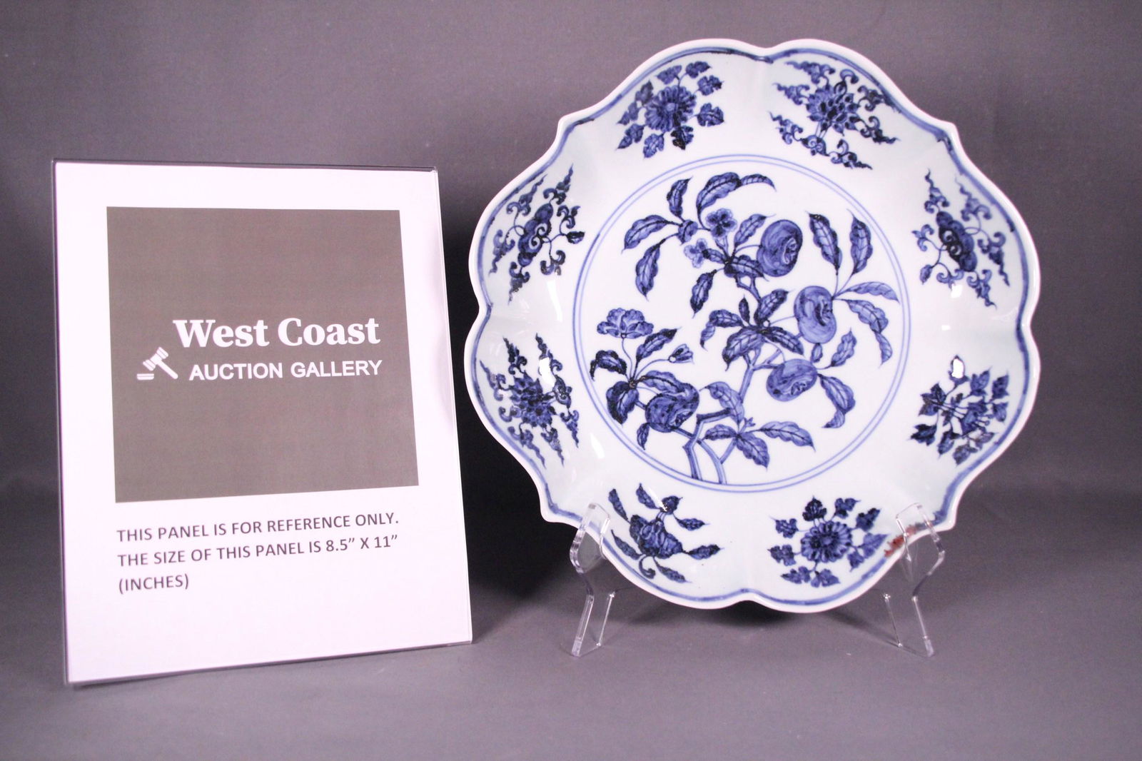 Chinese large b/w porcelain washer (1 of 6)