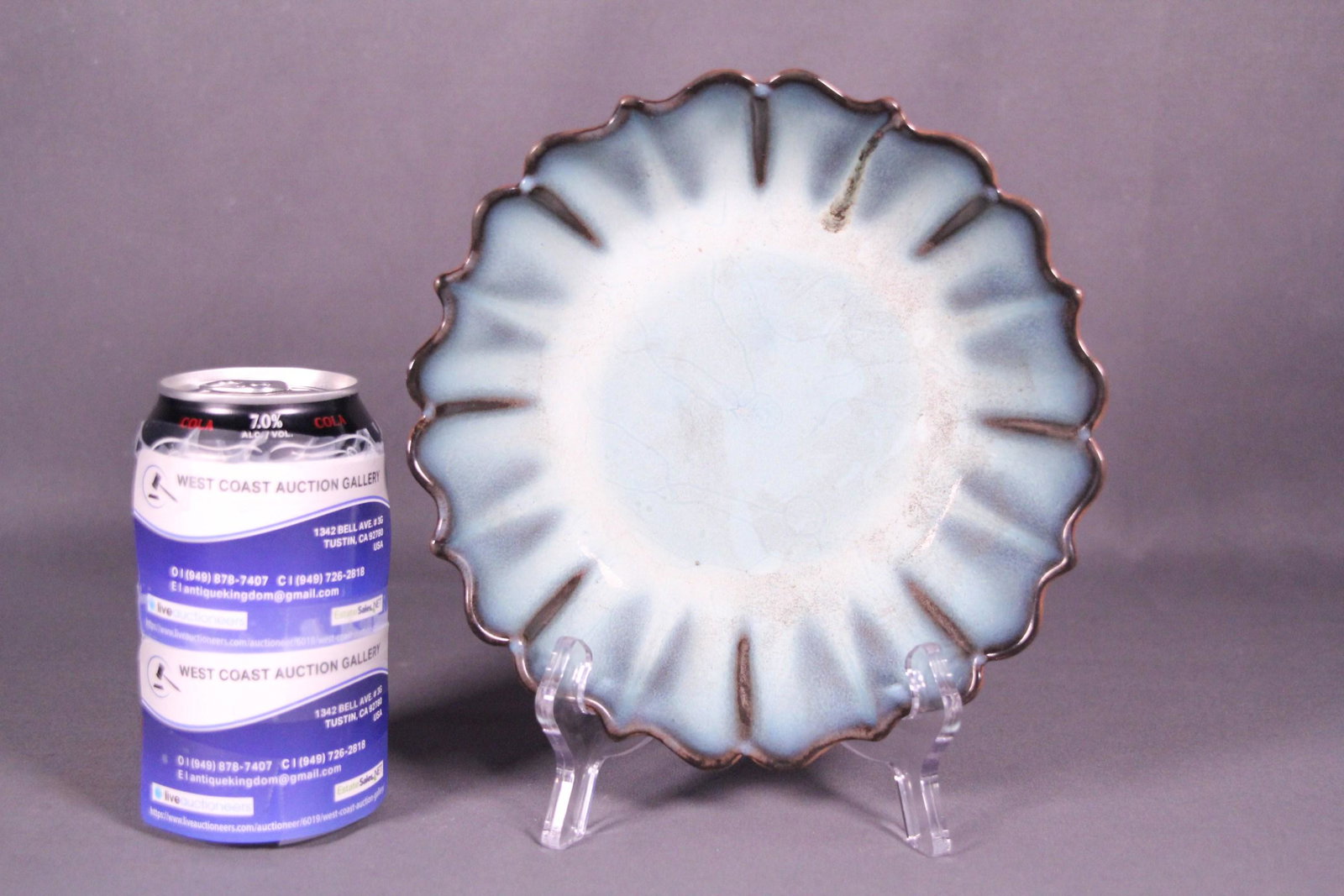Chinese foliate song style washer: Chinese vintage foliate song style porcelain washer. H: 2" x W: 7"