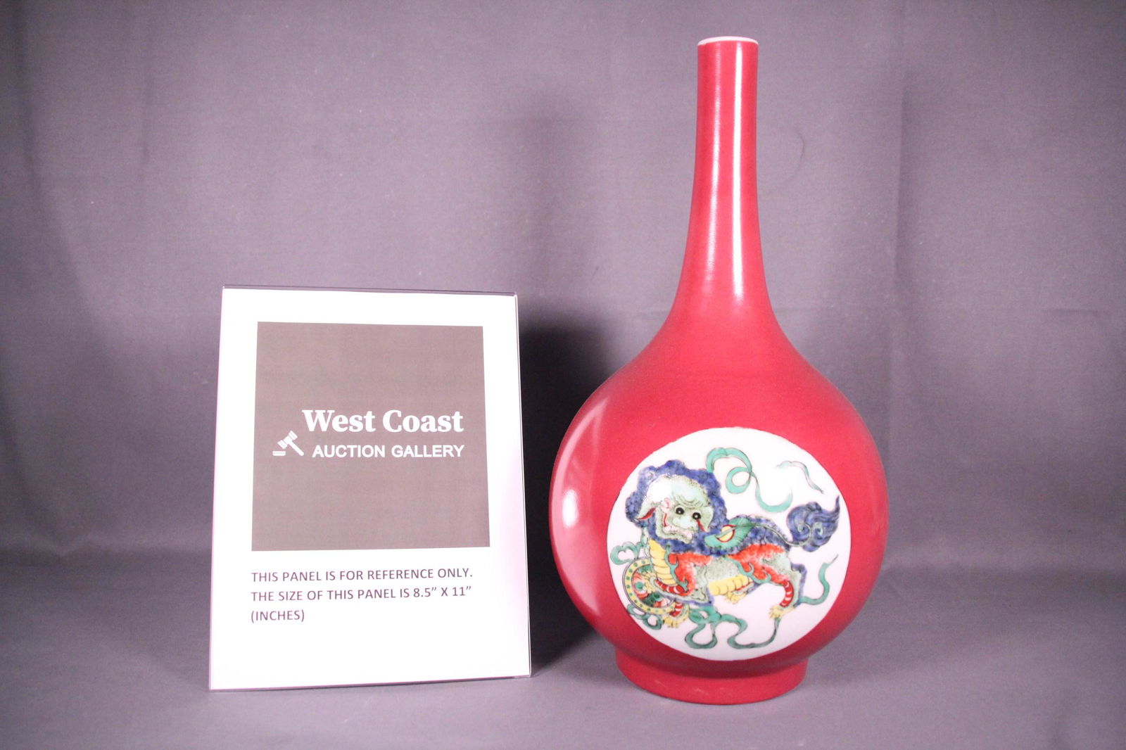 Chinese red background porcelain vase (1 of 6)