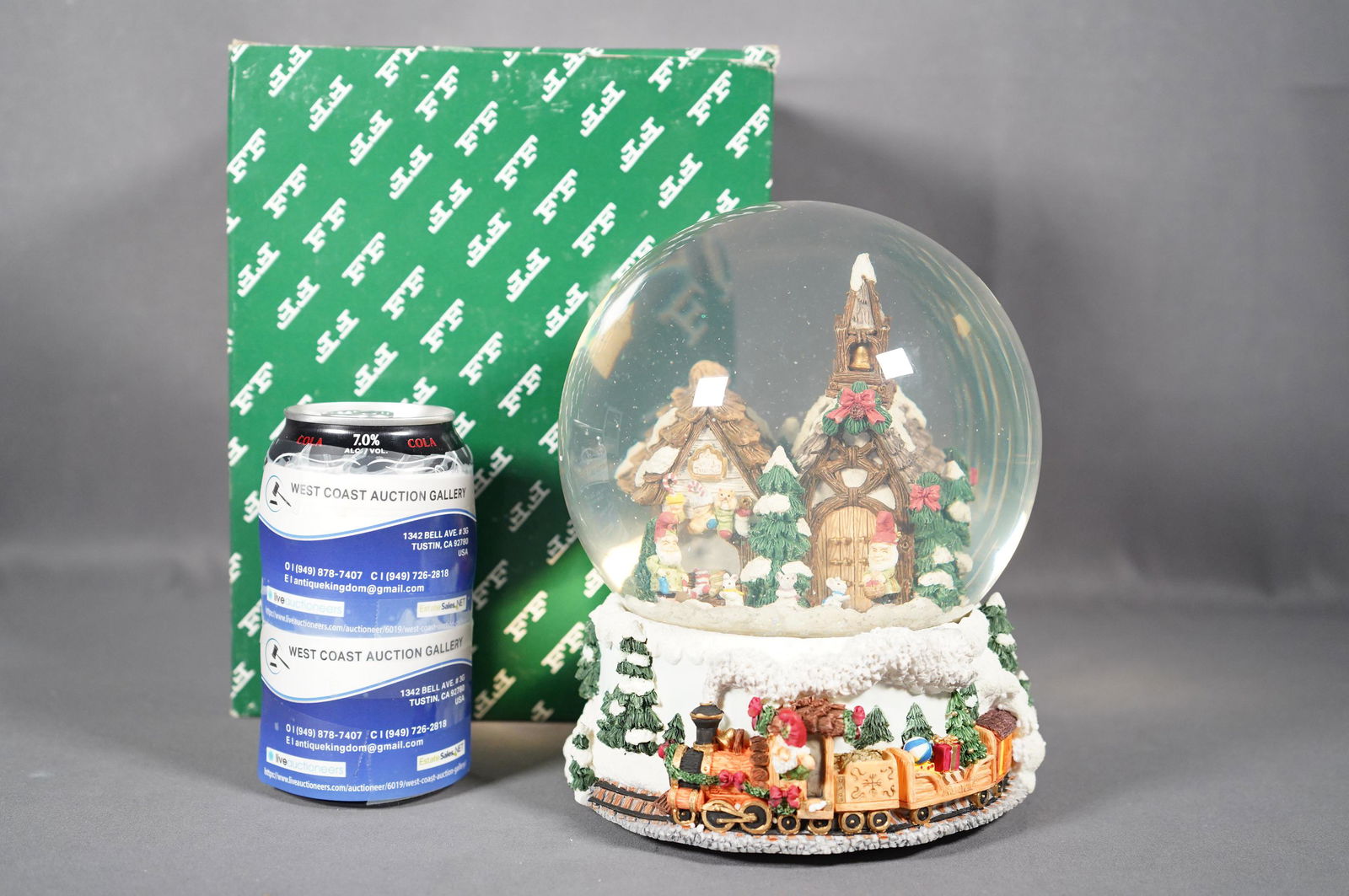 Dept 56 snowglobe (1 of 6)
