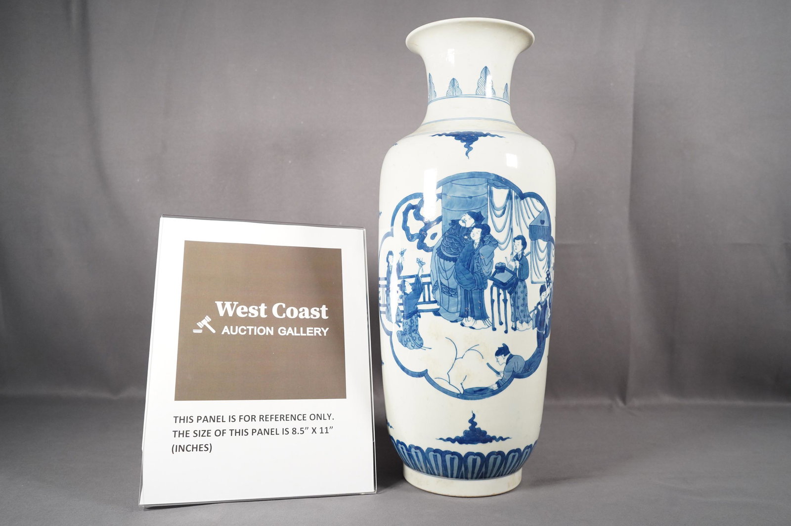 Chinese large b/w vase (1 of 6)