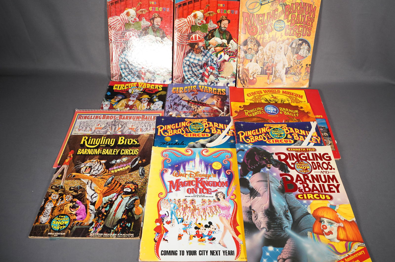 Lots of circus magazines (1 of 6)