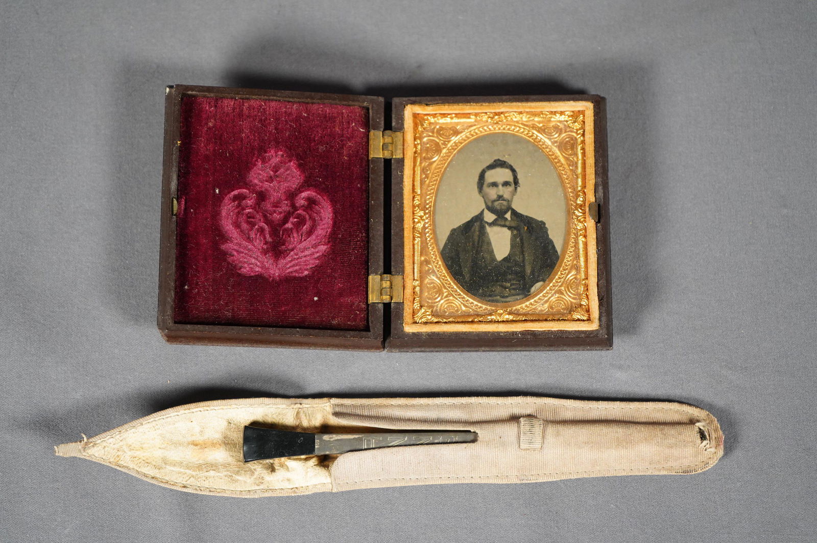 2 vintage items (1 of 6)