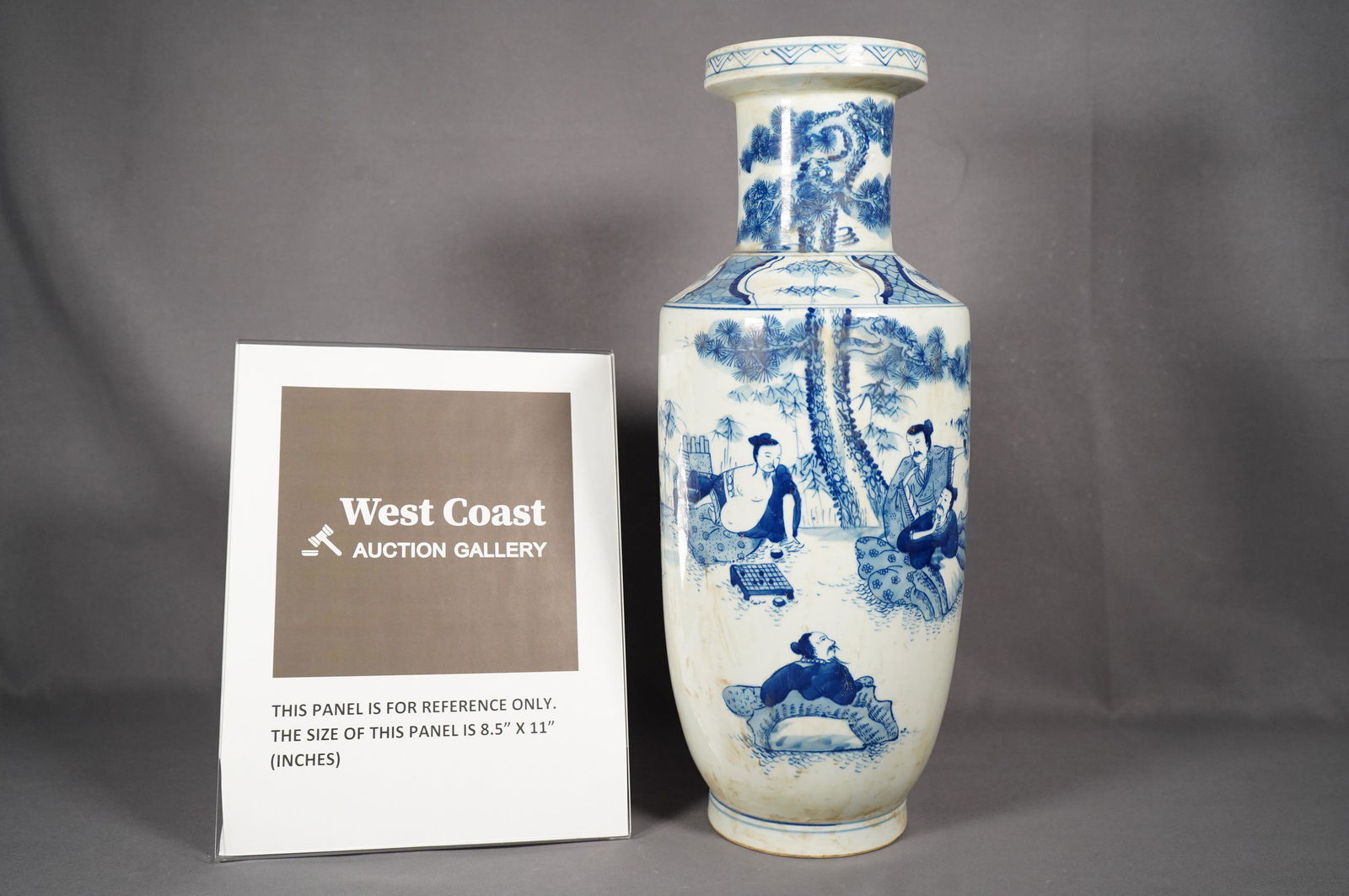 Chinese b/w large vase (1 of 6)