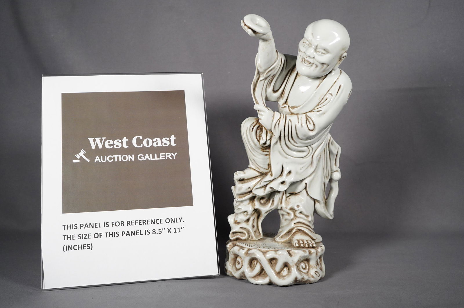 Chinese porcelain statue (1 of 6)