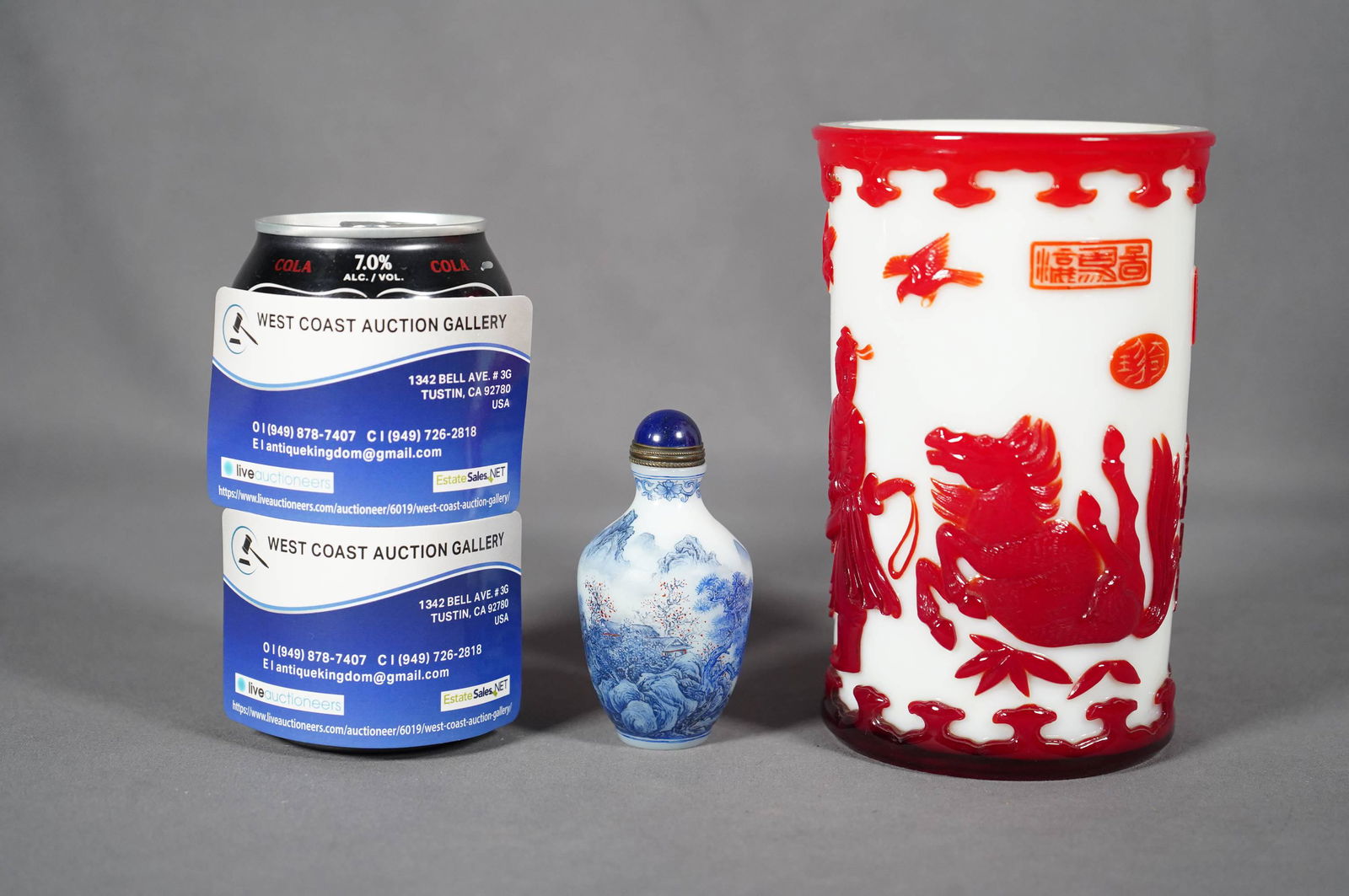 2 pcs Chinese glass items (1 of 6)