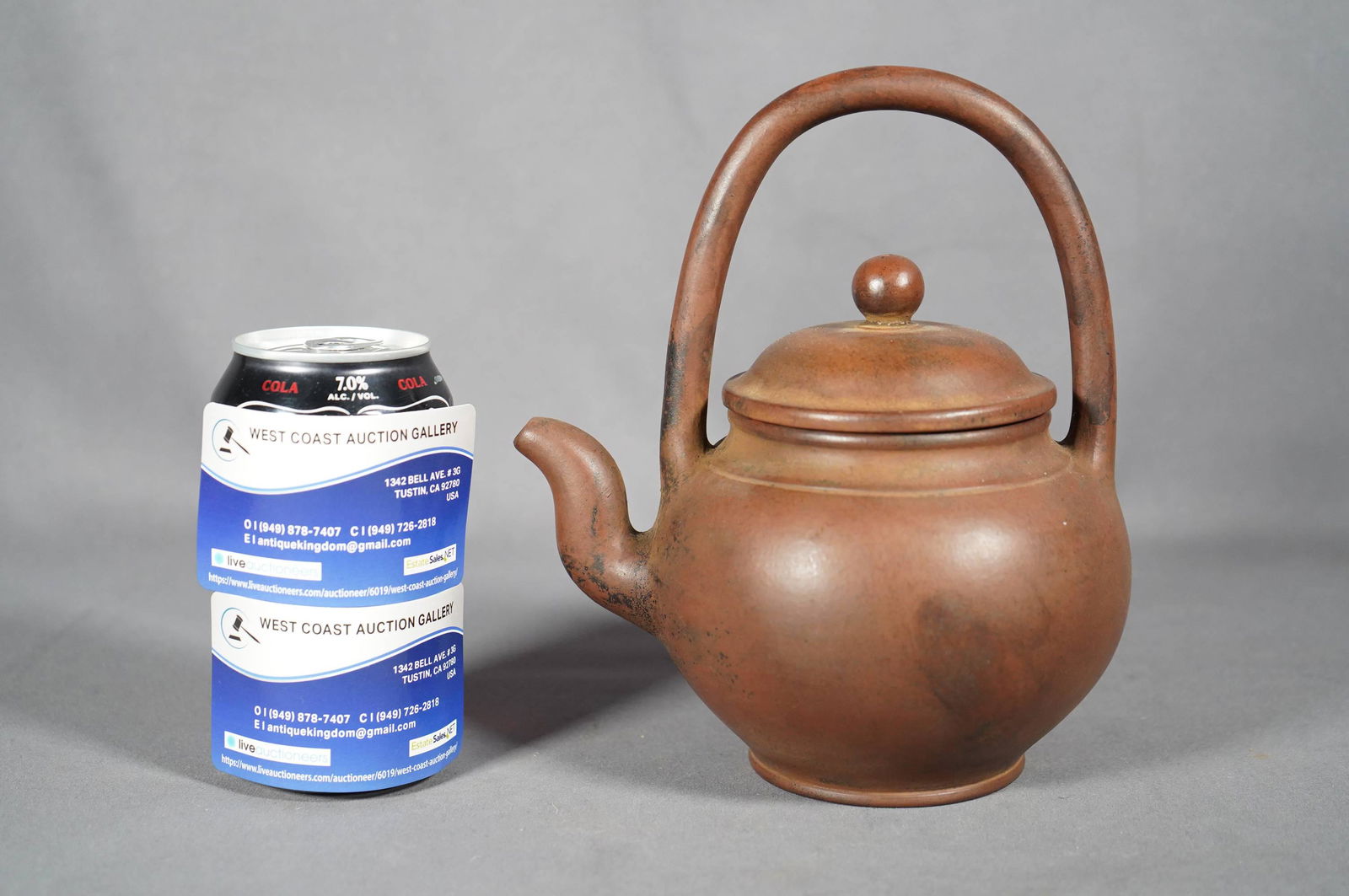 Chinese handled teapot (1 of 6)