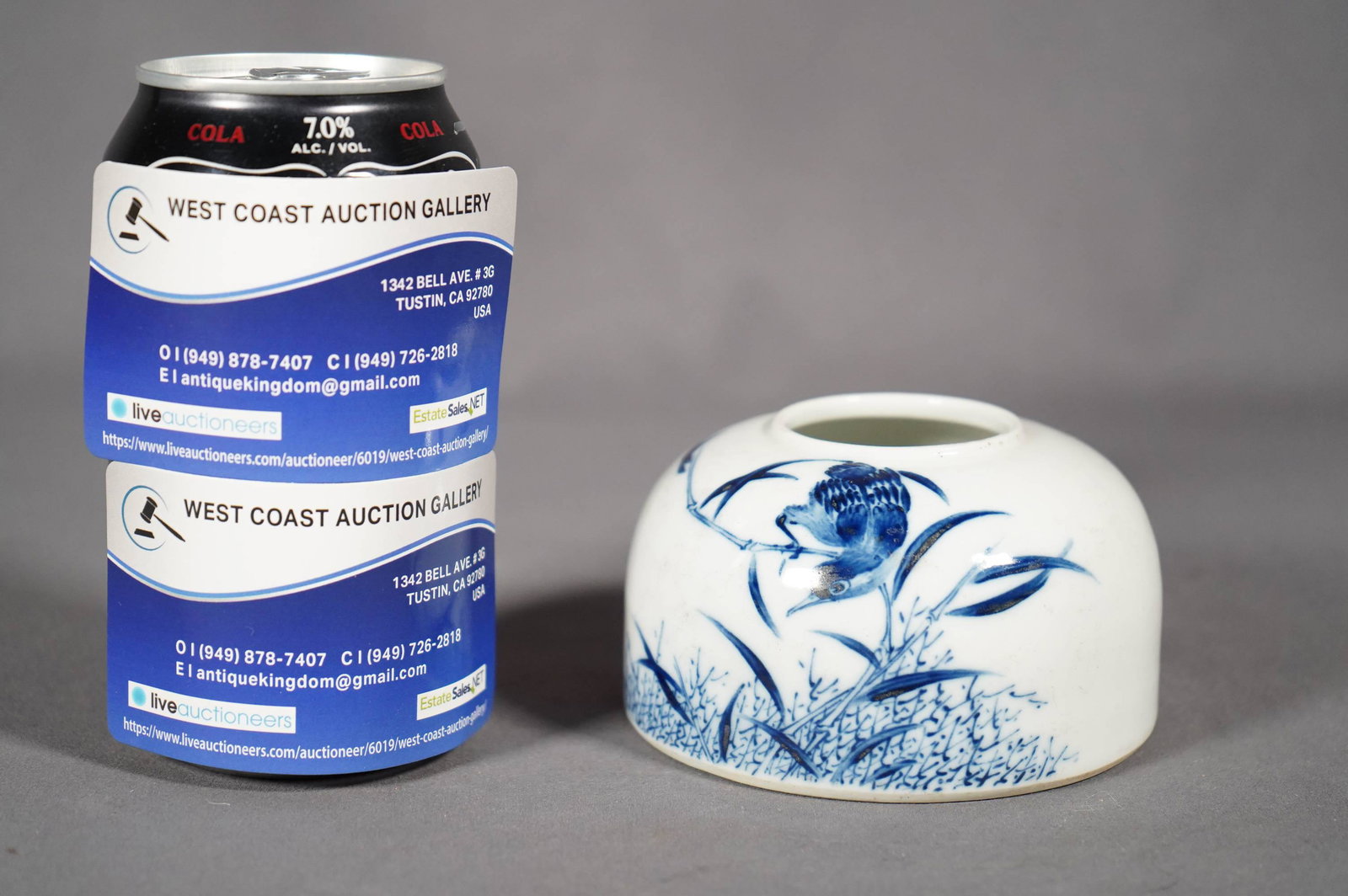 Chinese b/w vintage washer: Chinese vintage blue and white glazed porcelain washer. H: 2.25" x W: 4"