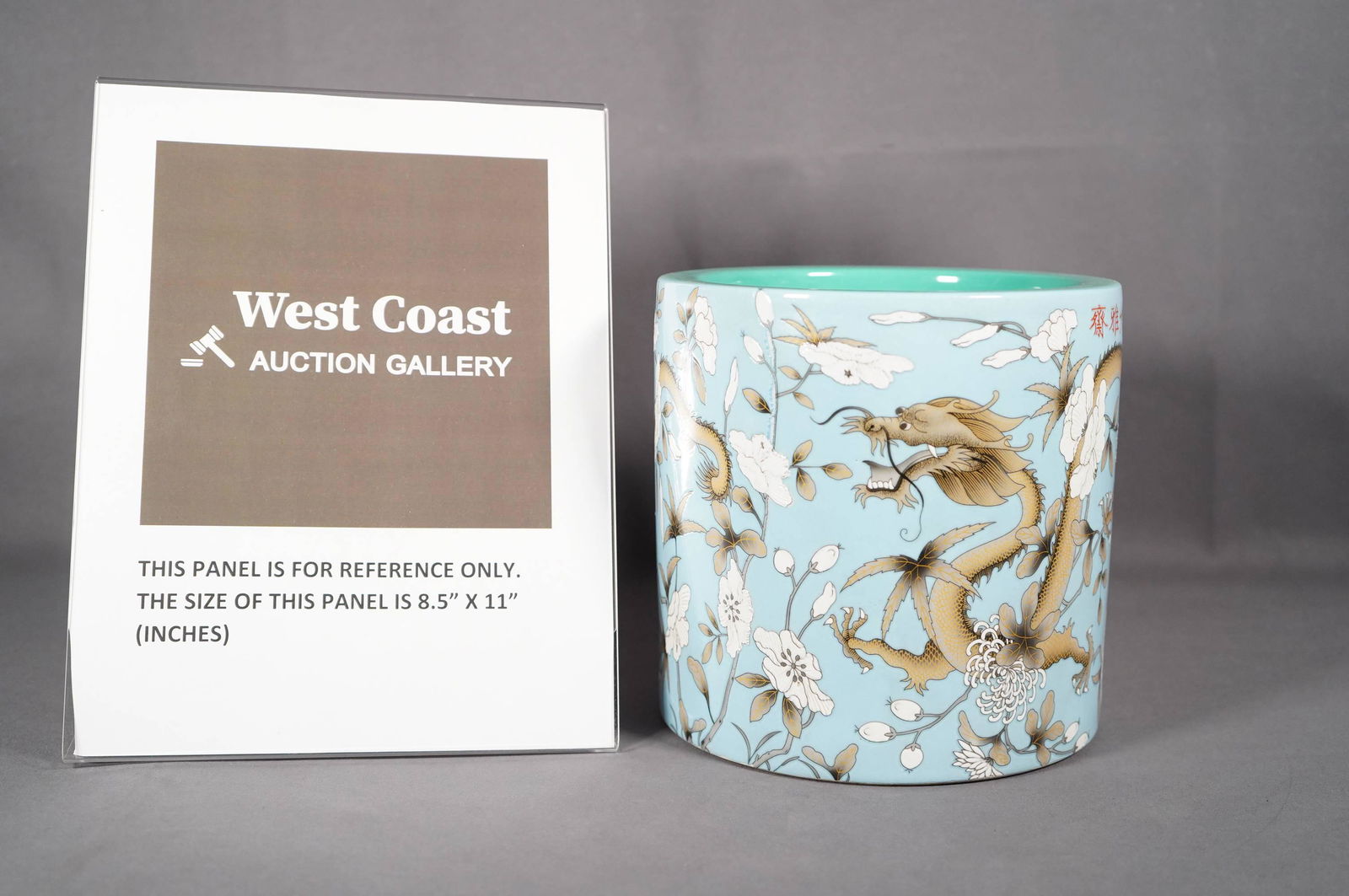 Chinese blue brush pot (1 of 6)