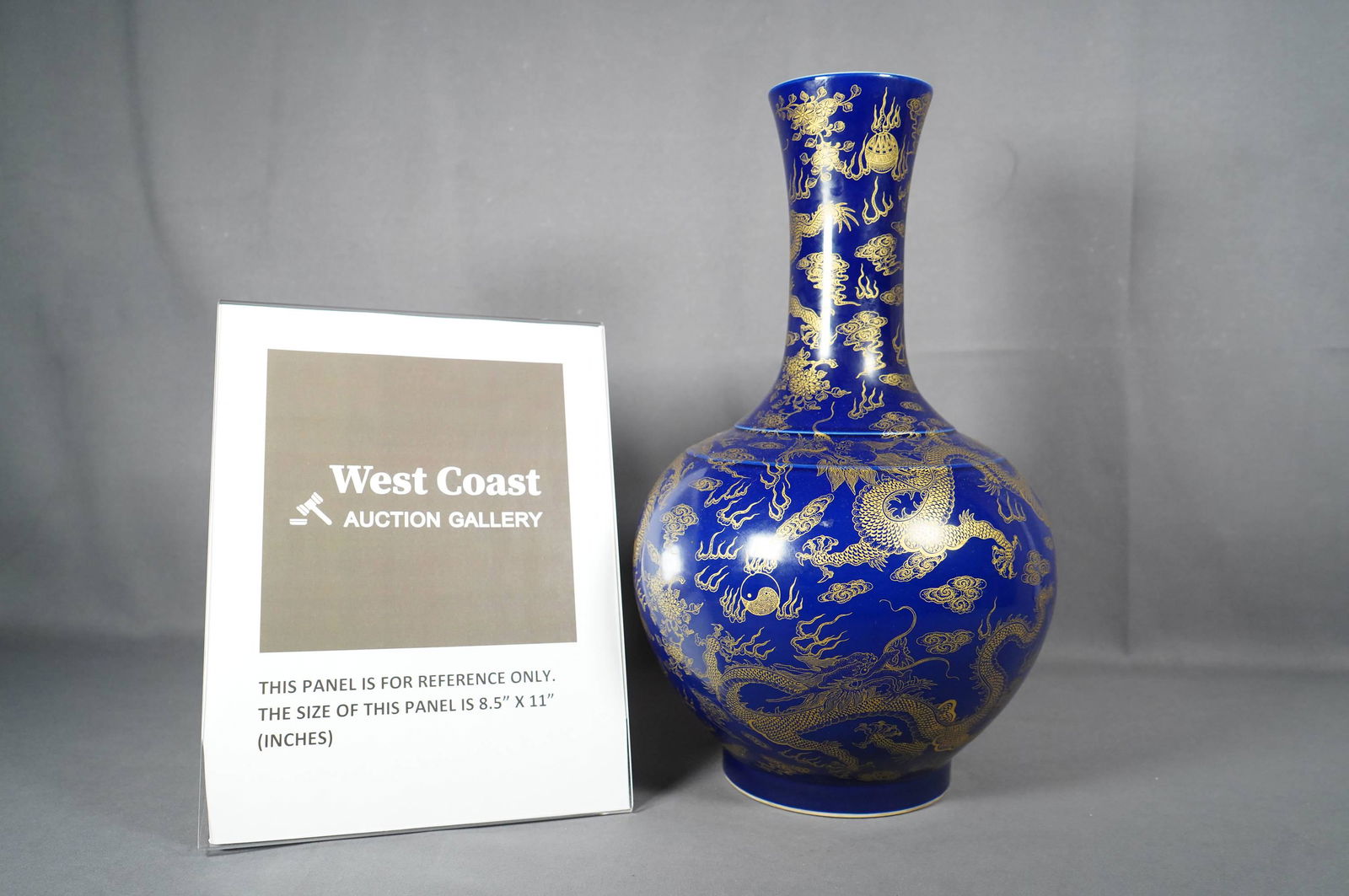 Chinese gilted vase (1 of 6)