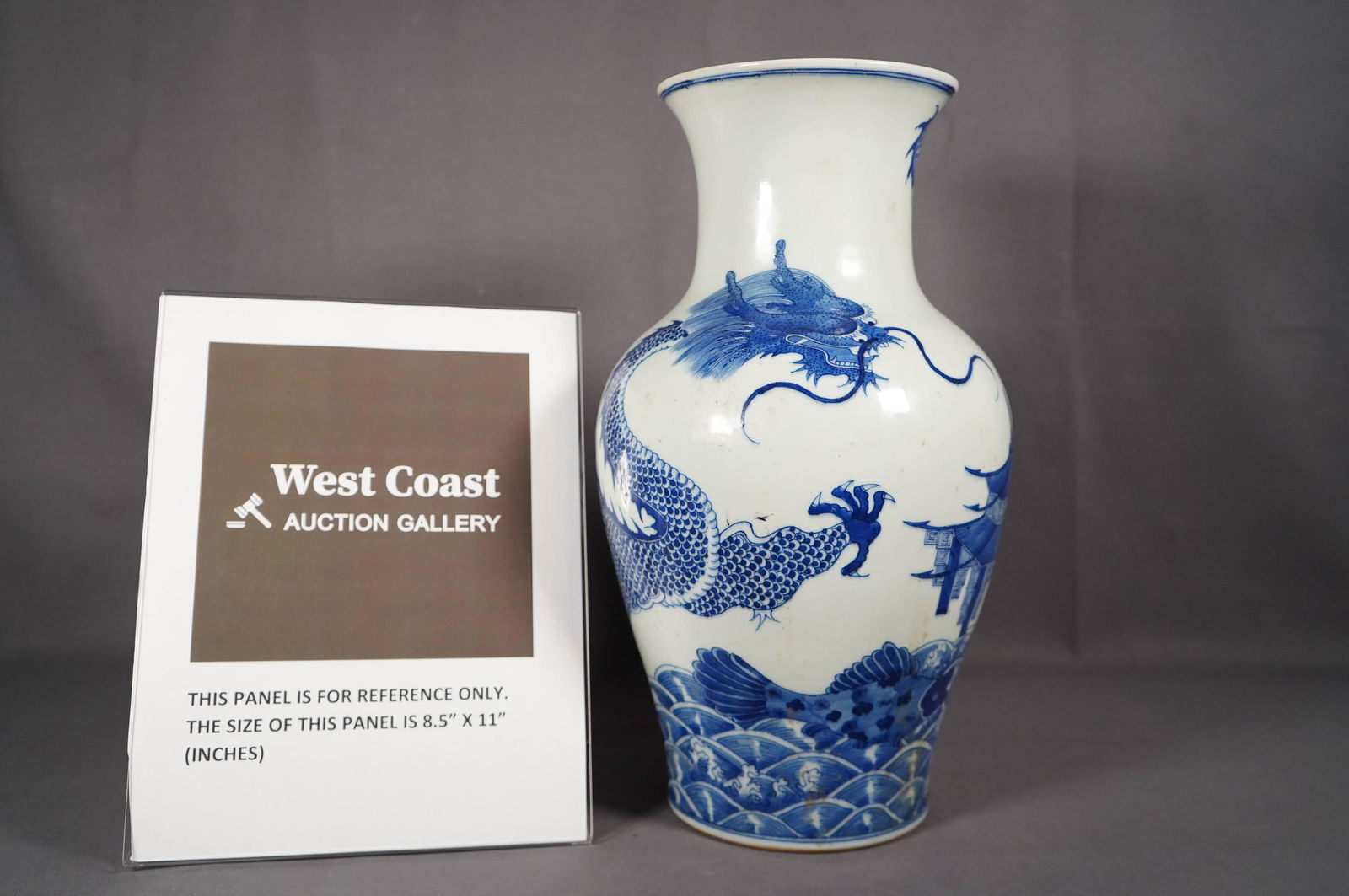 Chinese b/w large vase (1 of 6)