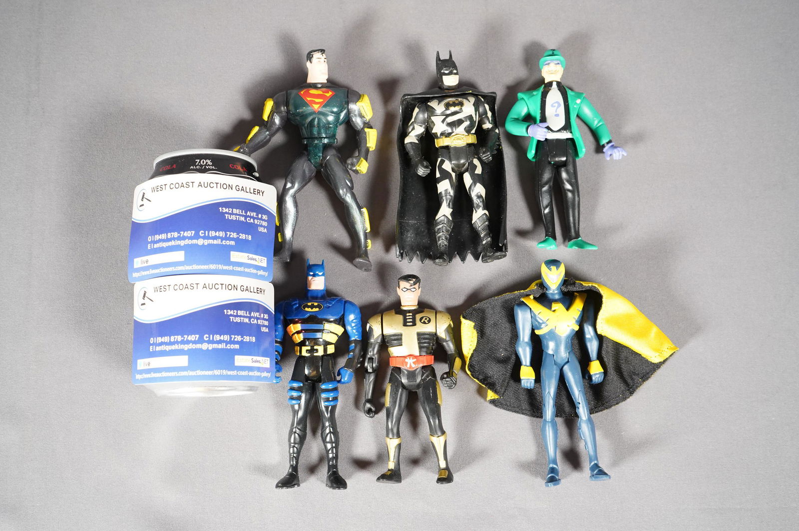 5 DC comic action figures (1 of 6)