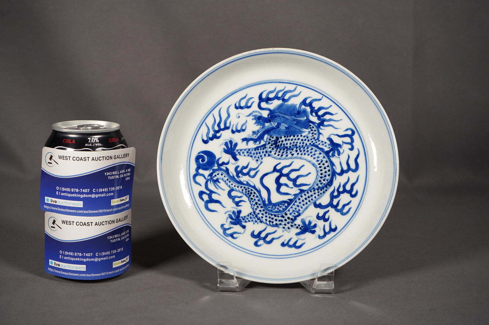 Chinese b/w dragon dish (1 of 6)