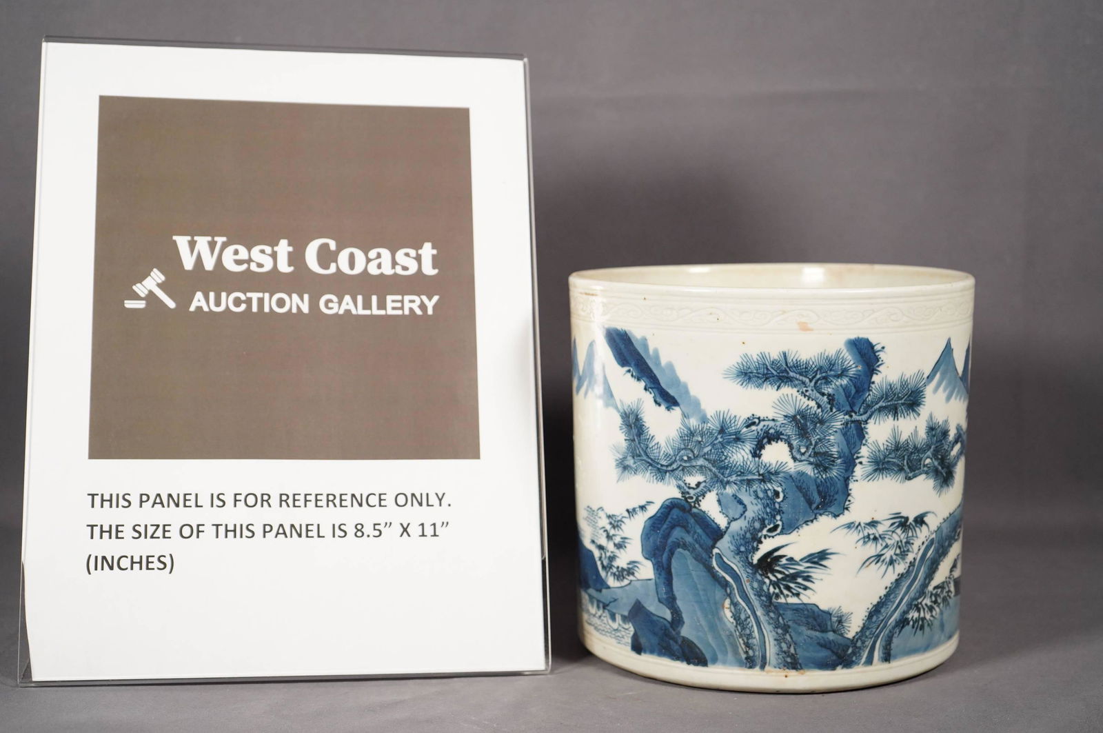 Chinese large b/w holder (1 of 6)