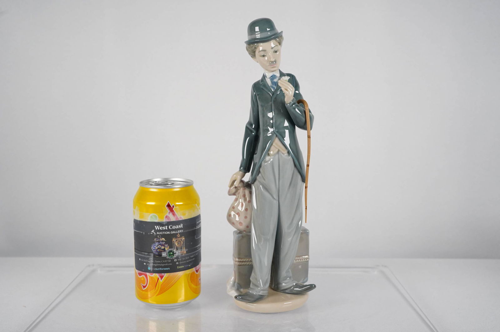 Lladro Charlie Chaplin figure (1 of 6)