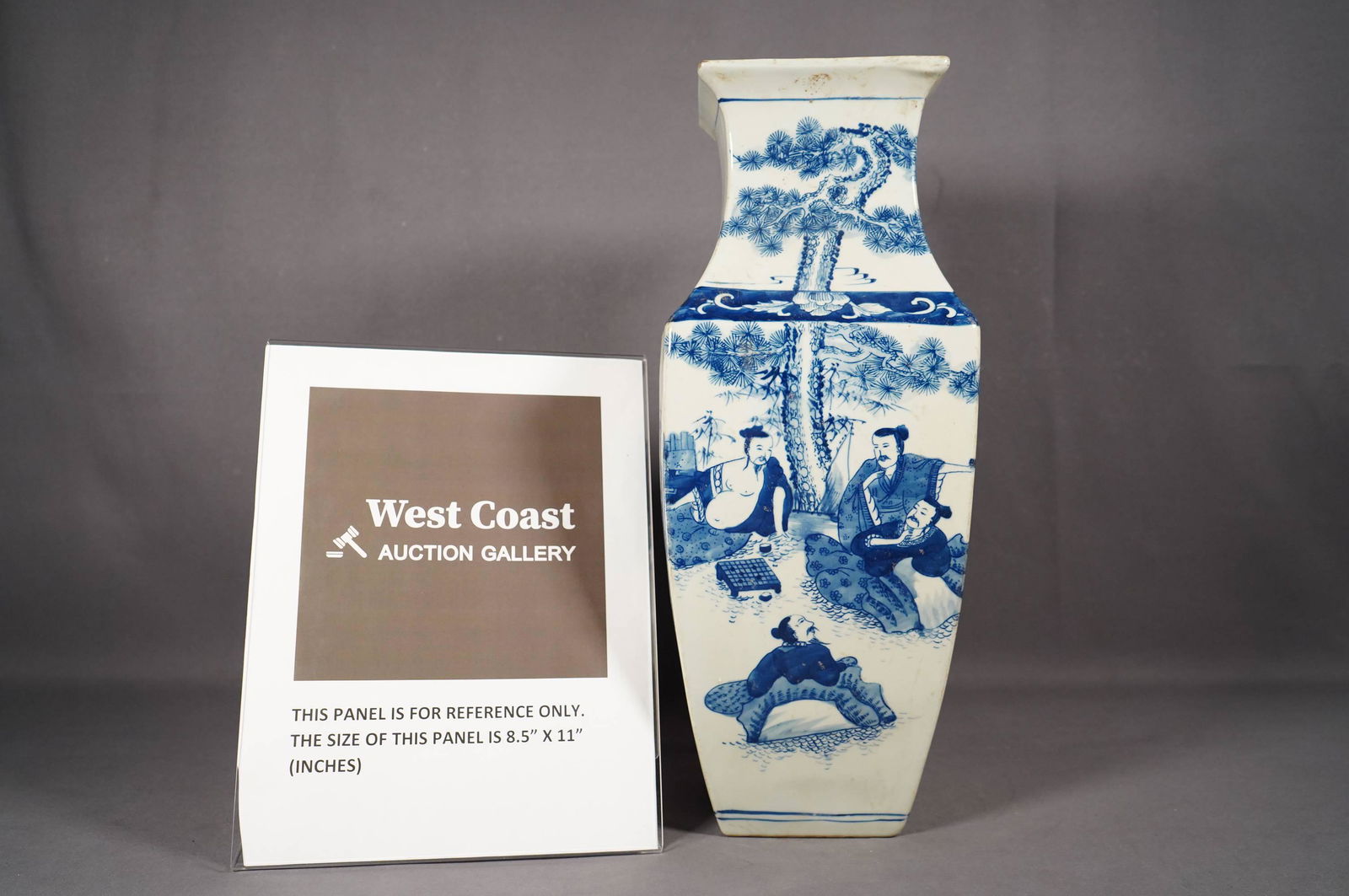 Chinese b/w square vase (1 of 6)