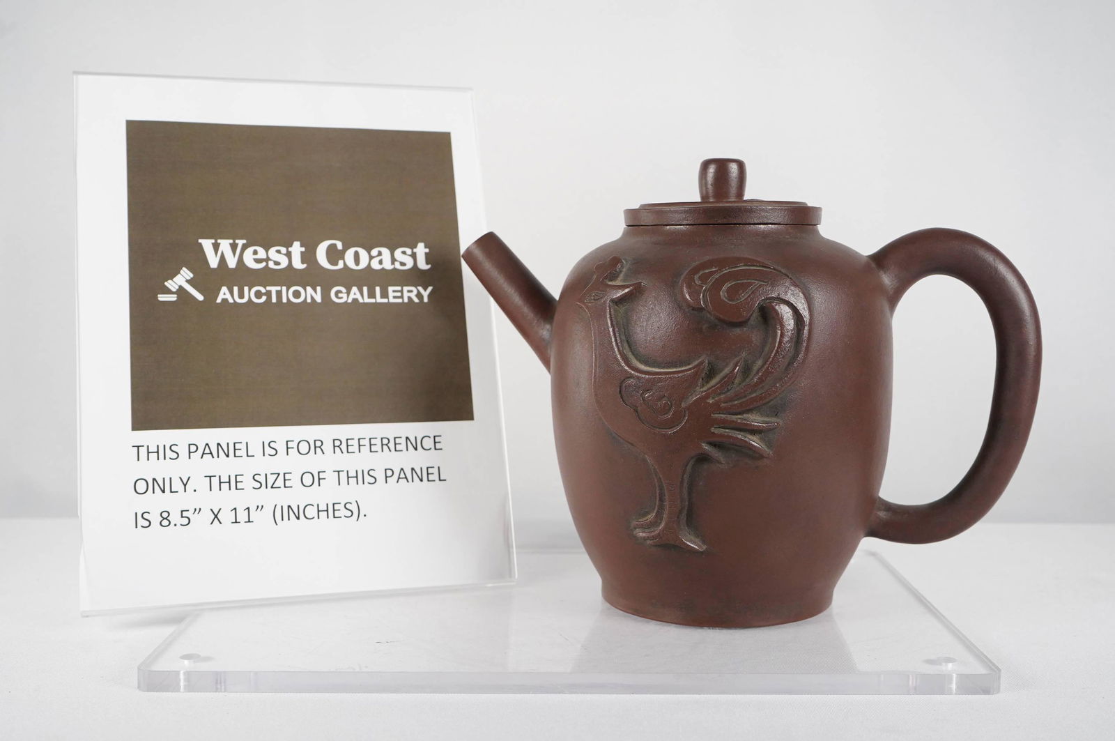 Chinese large teapot (1 of 6)