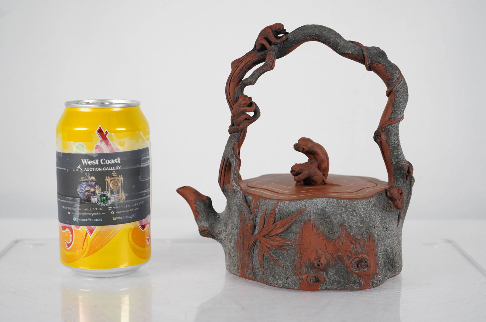 Chinese handled teapot (1 of 6)