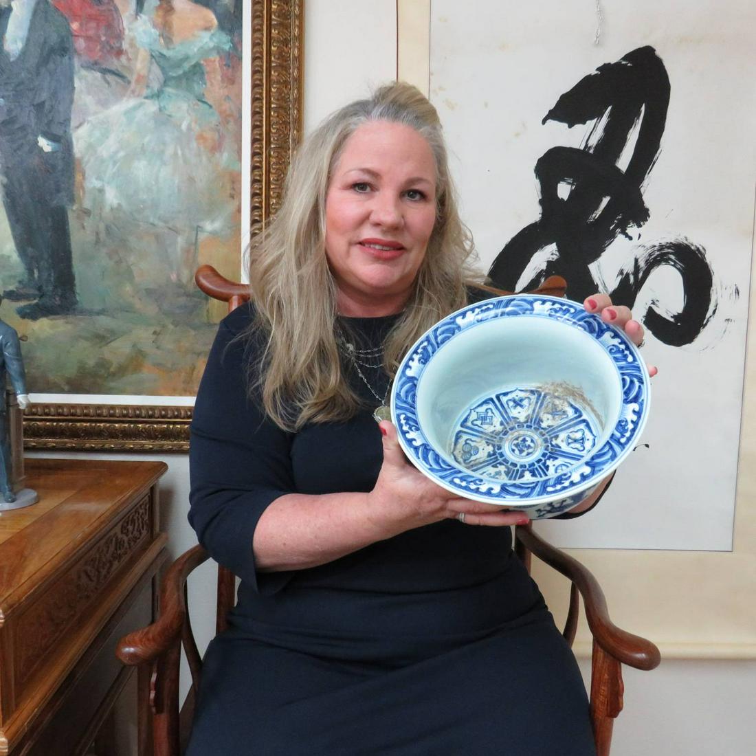 Chinese b/w basin (1 of 6)