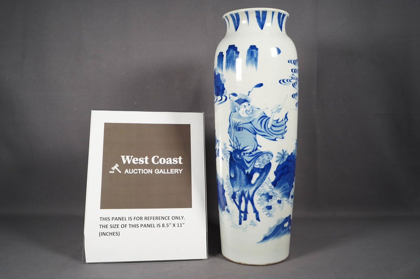 Chinese tall b/w vase (1 of 6)