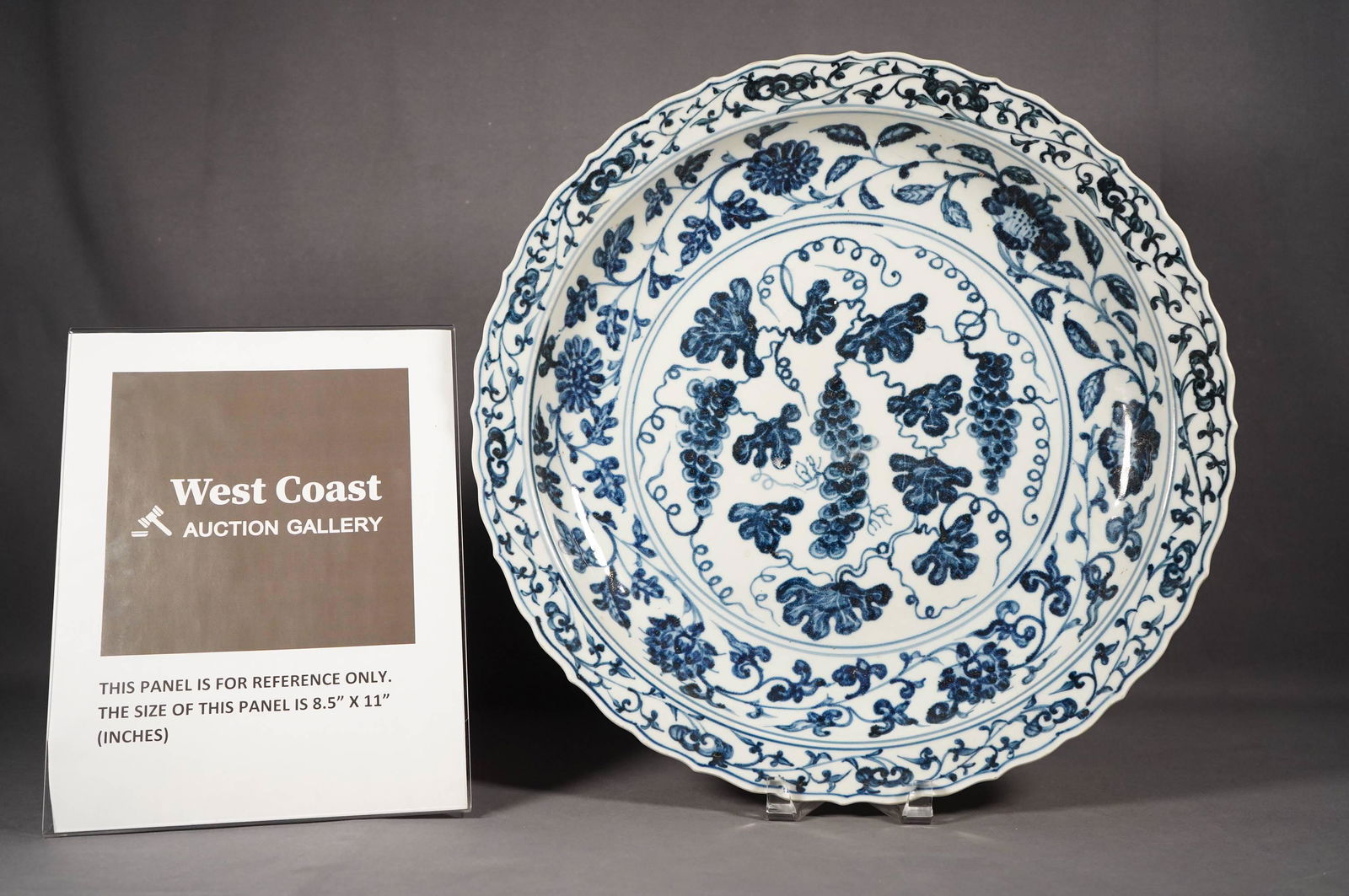 Chinese b/w charger plate (1 of 6)