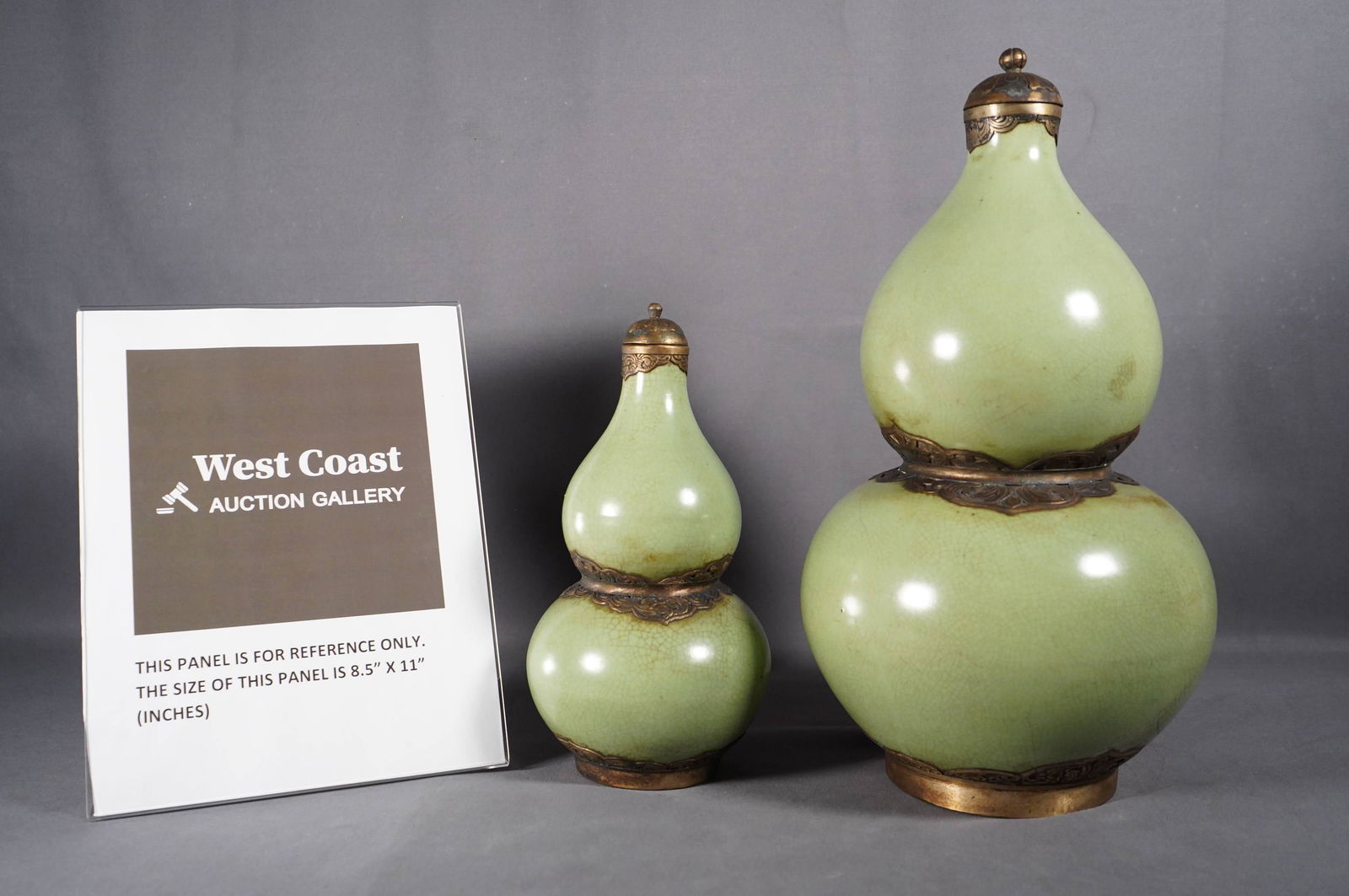 2 pcs Chinese gourd vase (1 of 6)