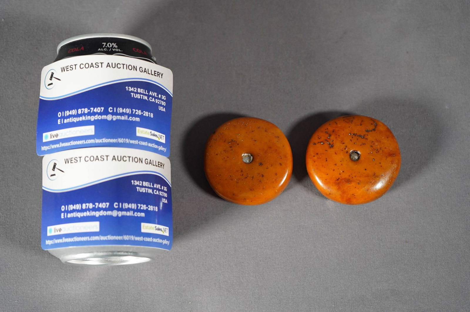 2 Chinese amber item (1 of 6)