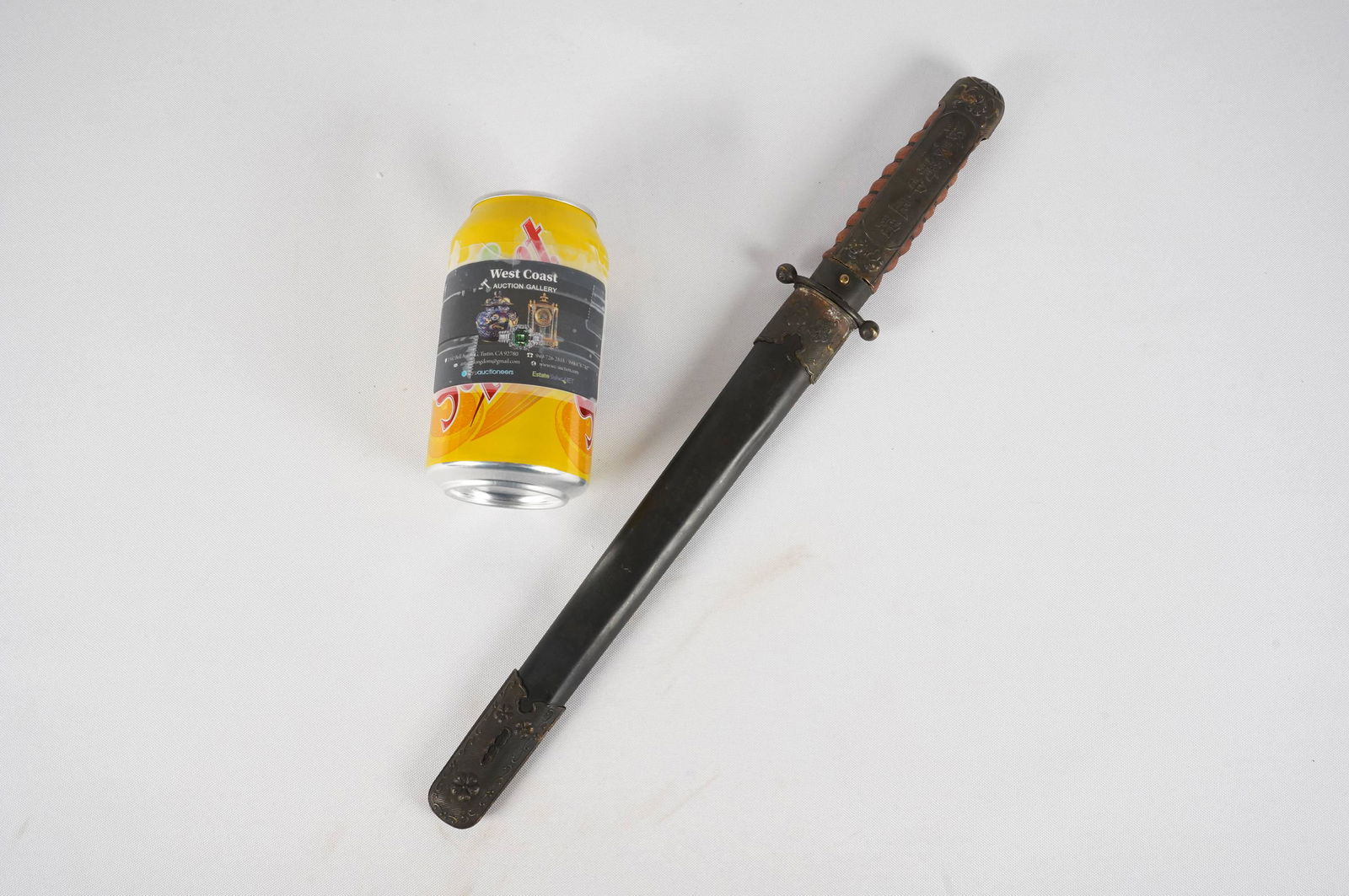 Chinese vintage sword (1 of 6)