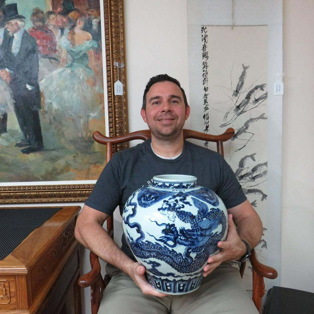 Chinese important vase (1 of 6)