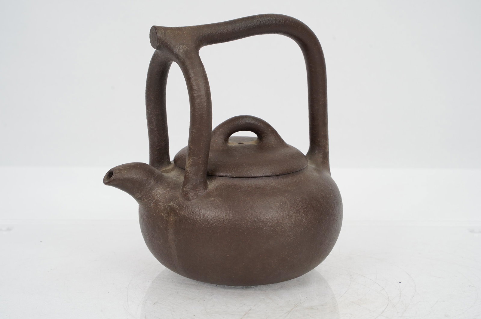 Chinese handled teapot (1 of 6)
