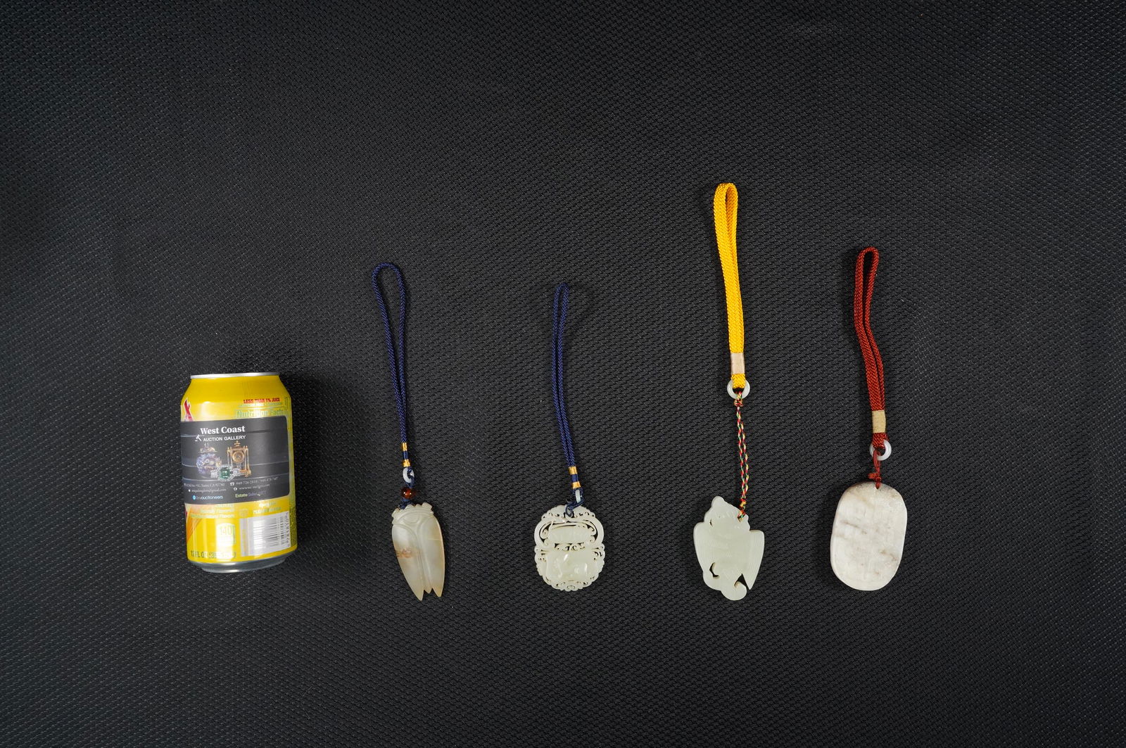 4 pcs Chinese jade item (1 of 7)