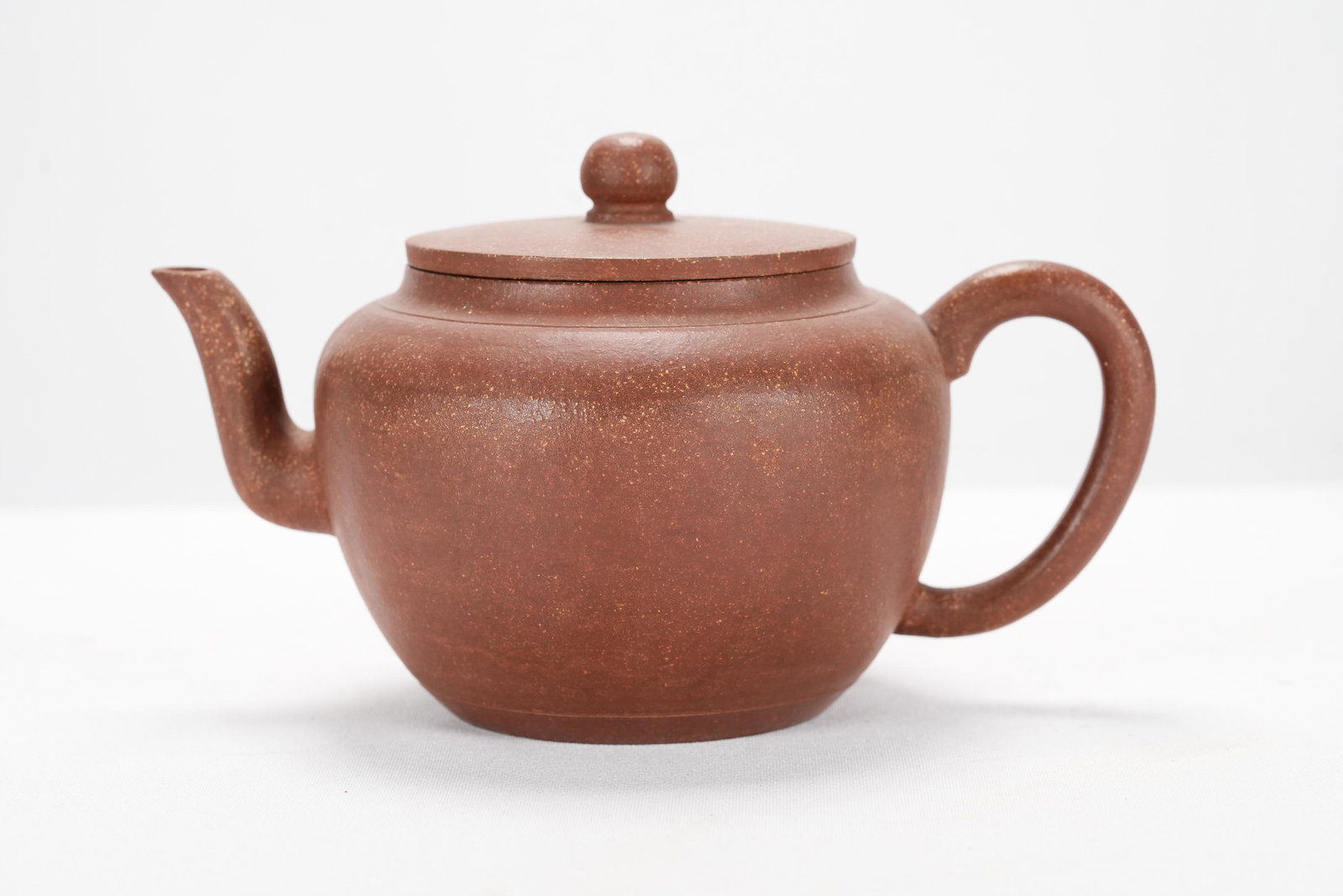 Chinese large teapot (1 of 6)