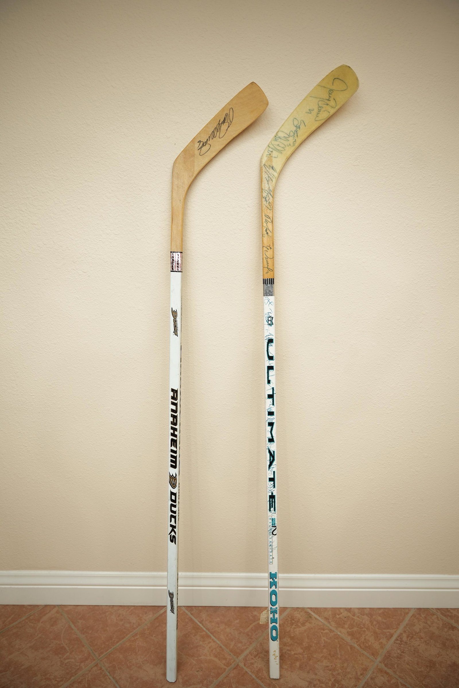 2 pcs hockey sticks (1 of 7)