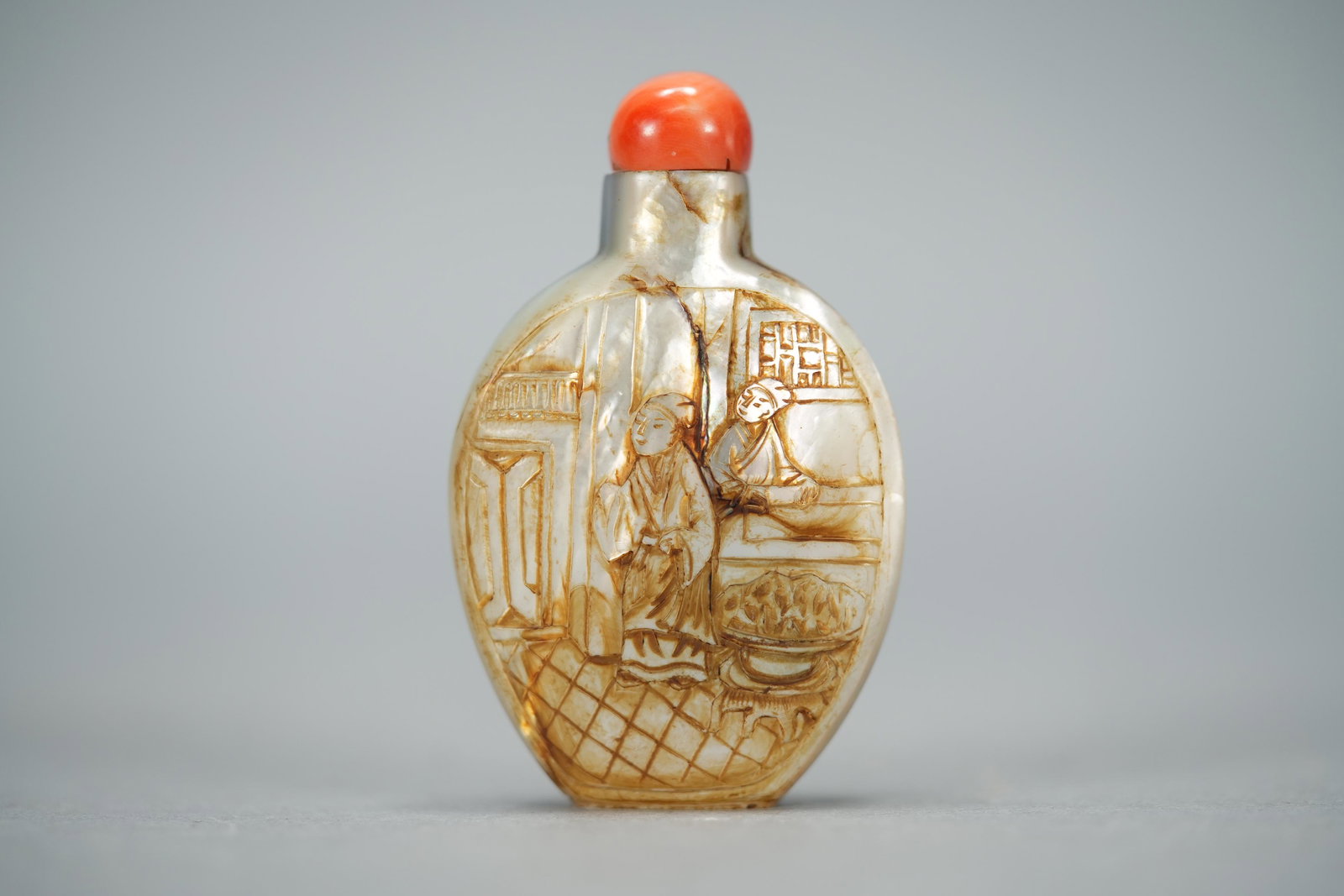 Chinese snuff bottle (1 of 6)