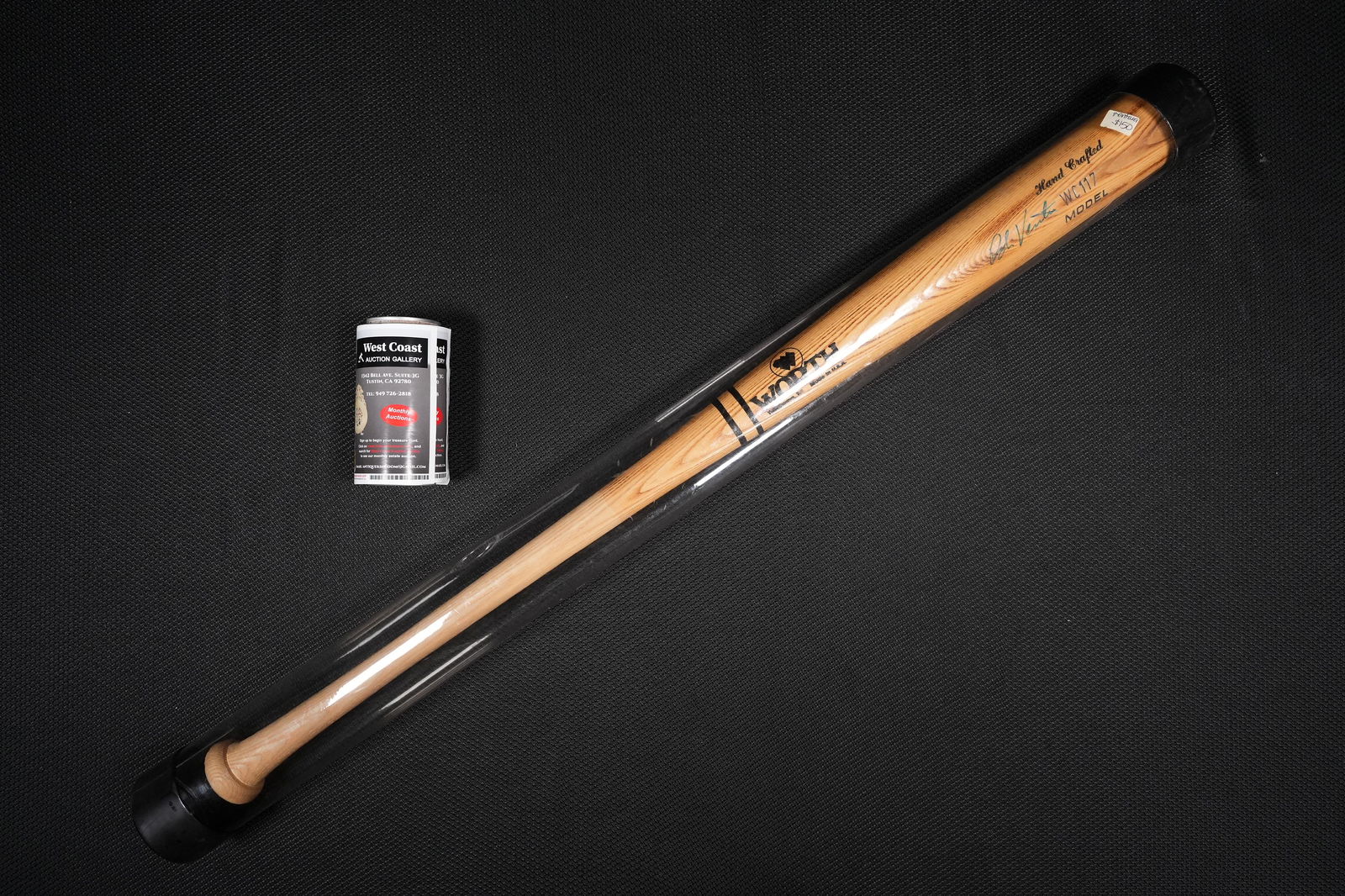 Robin Ventura signed bat (1 of 6)