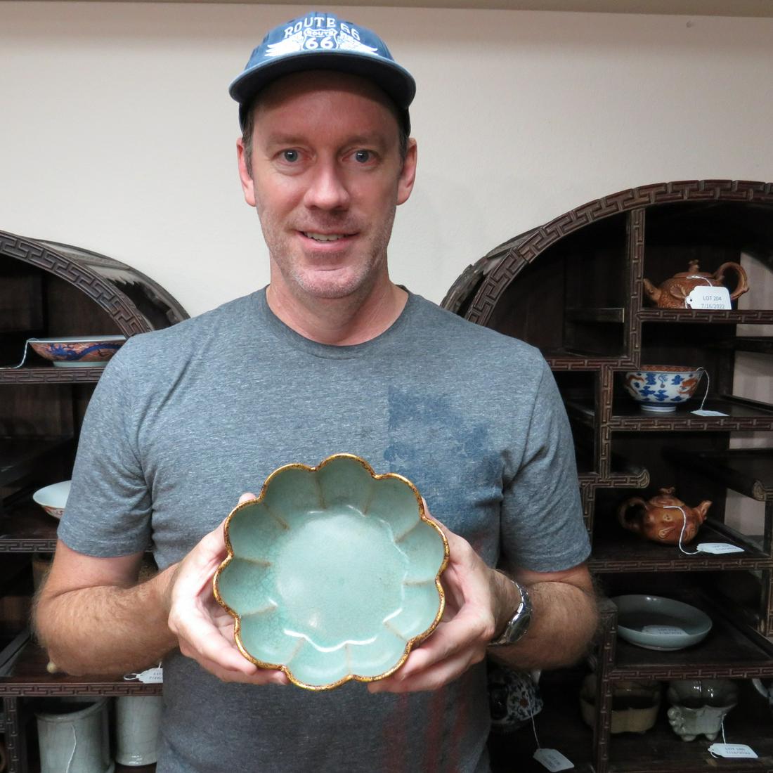 Chinese celadon bowl (1 of 9)