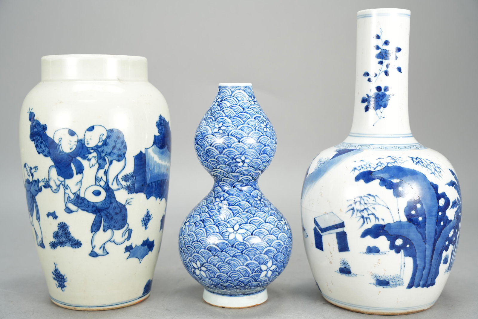 3 pcs Chinese b/w vase (1 of 7)