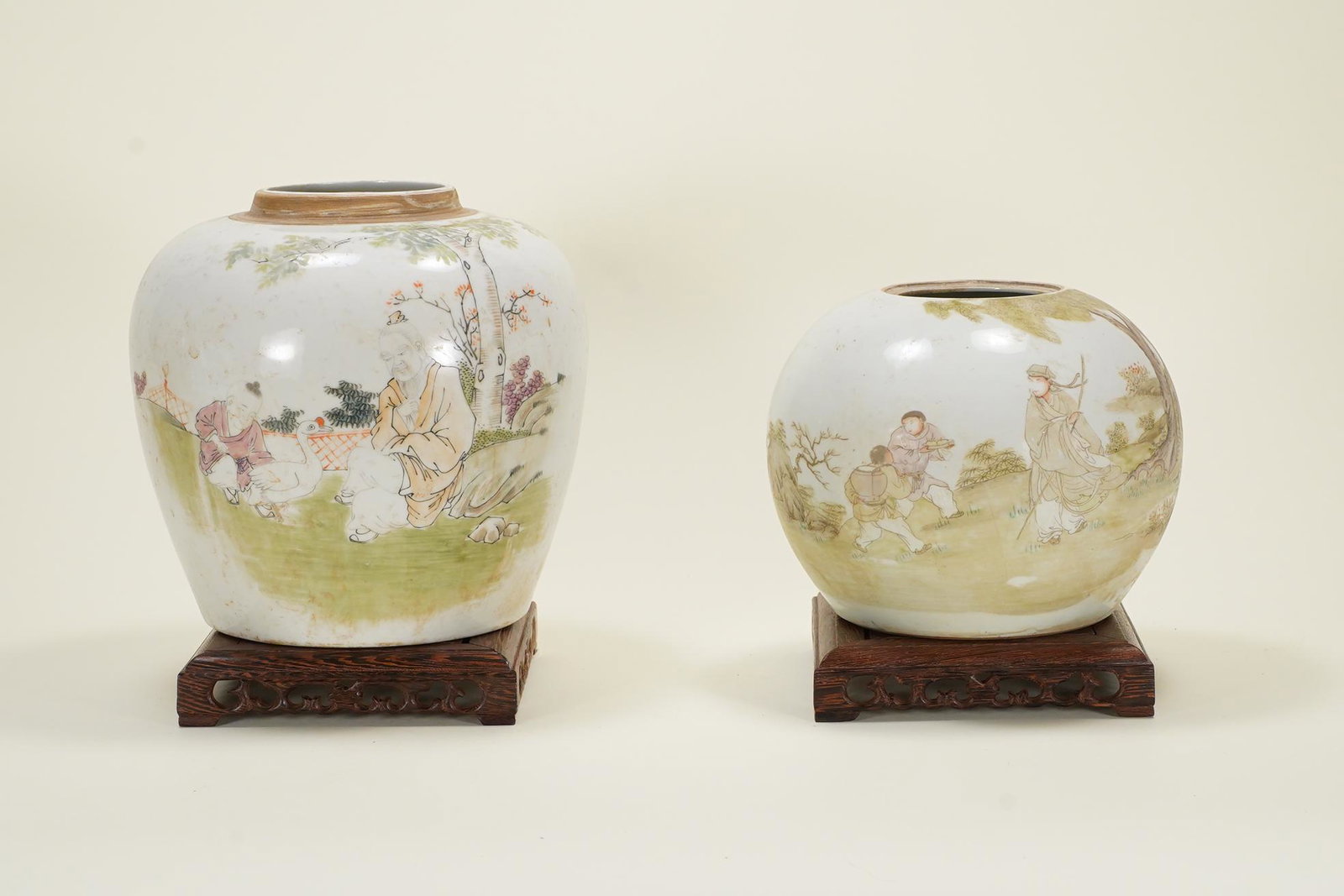 2 pcs Chinese jar (1 of 8)
