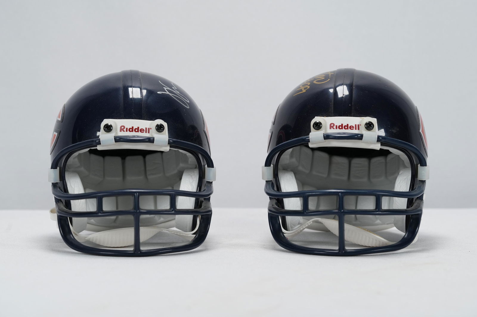 2 pcs signed helet (1 of 9)