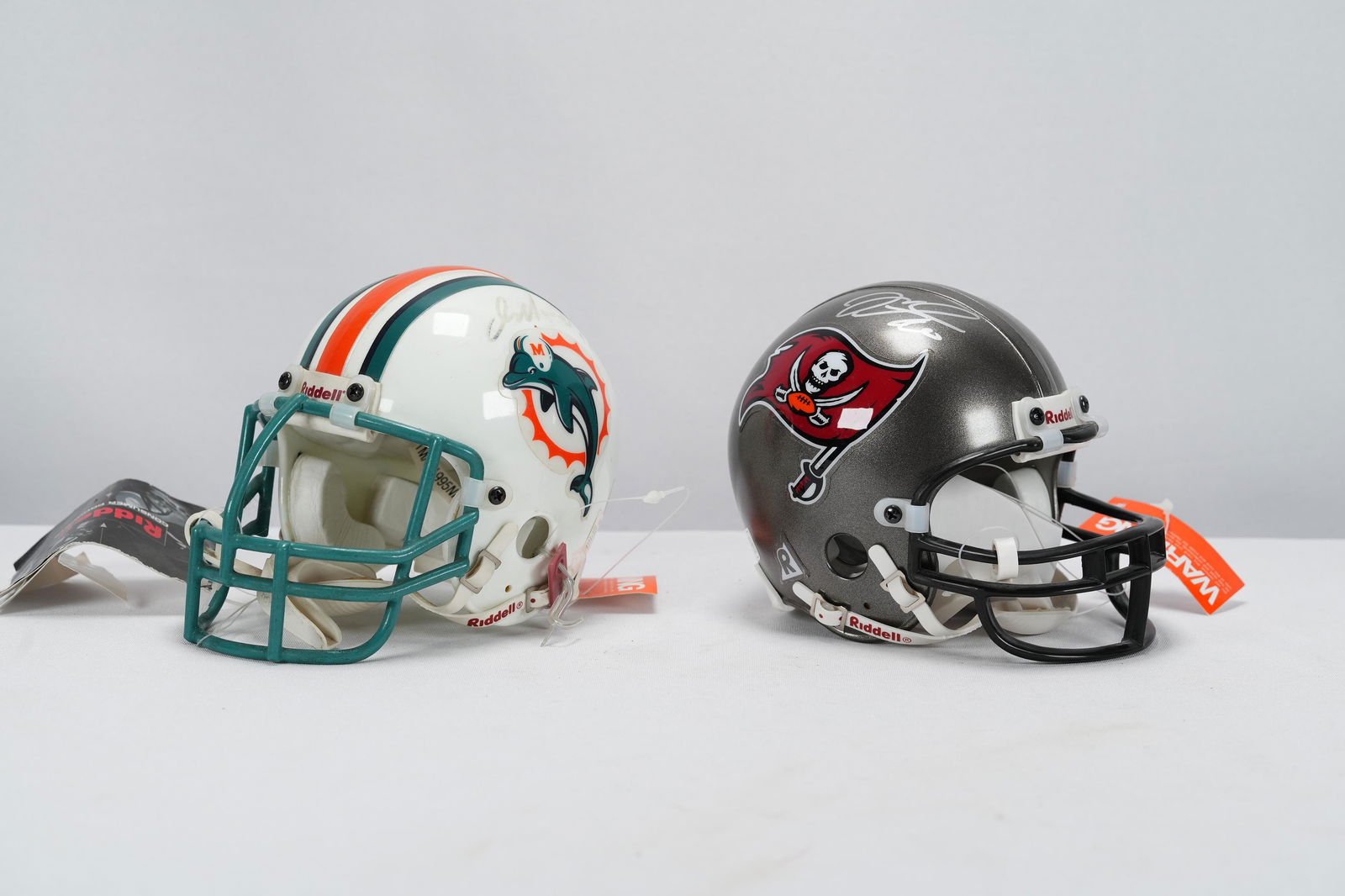 2 pcs signed helmet (1 of 9)