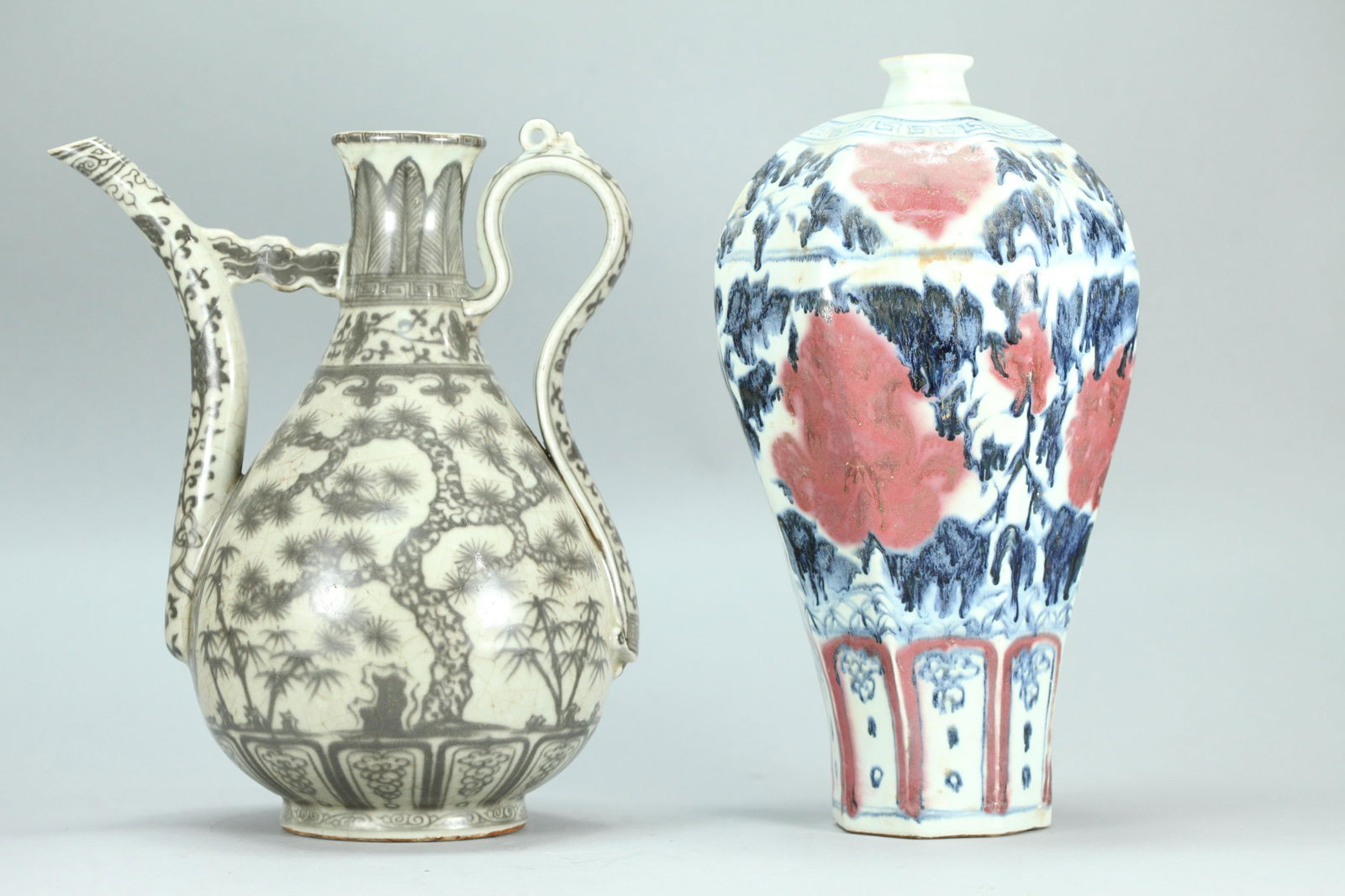 2 pcs Chinese porcelain vase (1 of 6)