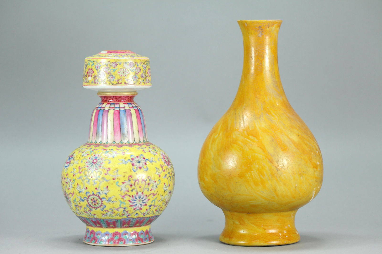 2 pcs Chinese yellow vase (1 of 7)