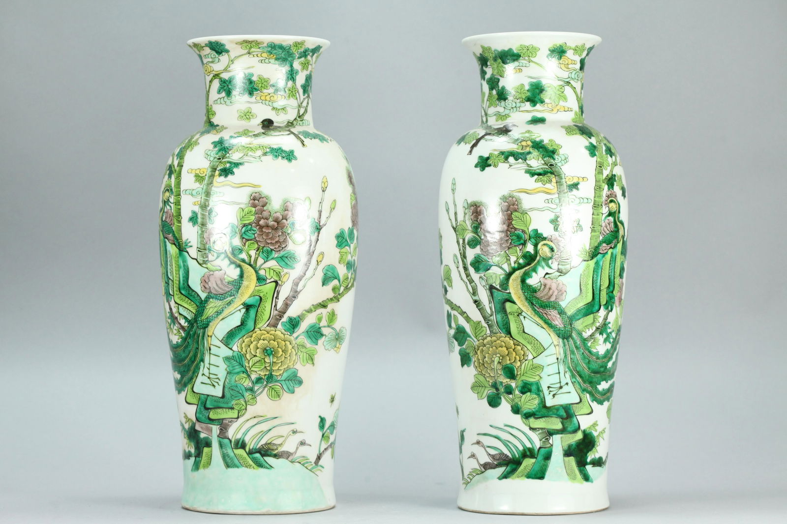 2 pcs Chinese tall vase (1 of 6)