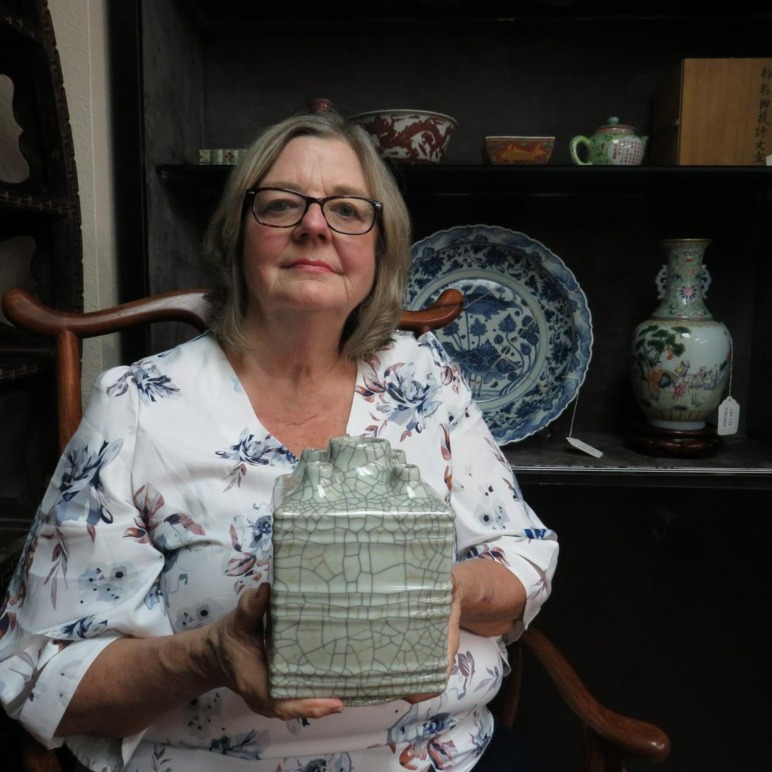 Chinese crackled square vase (1 of 7)