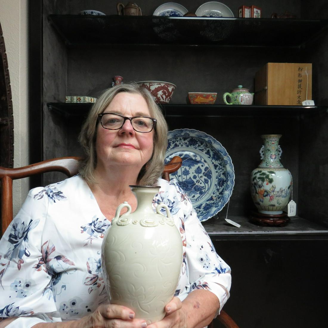 Chinese white glaze vase (1 of 7)