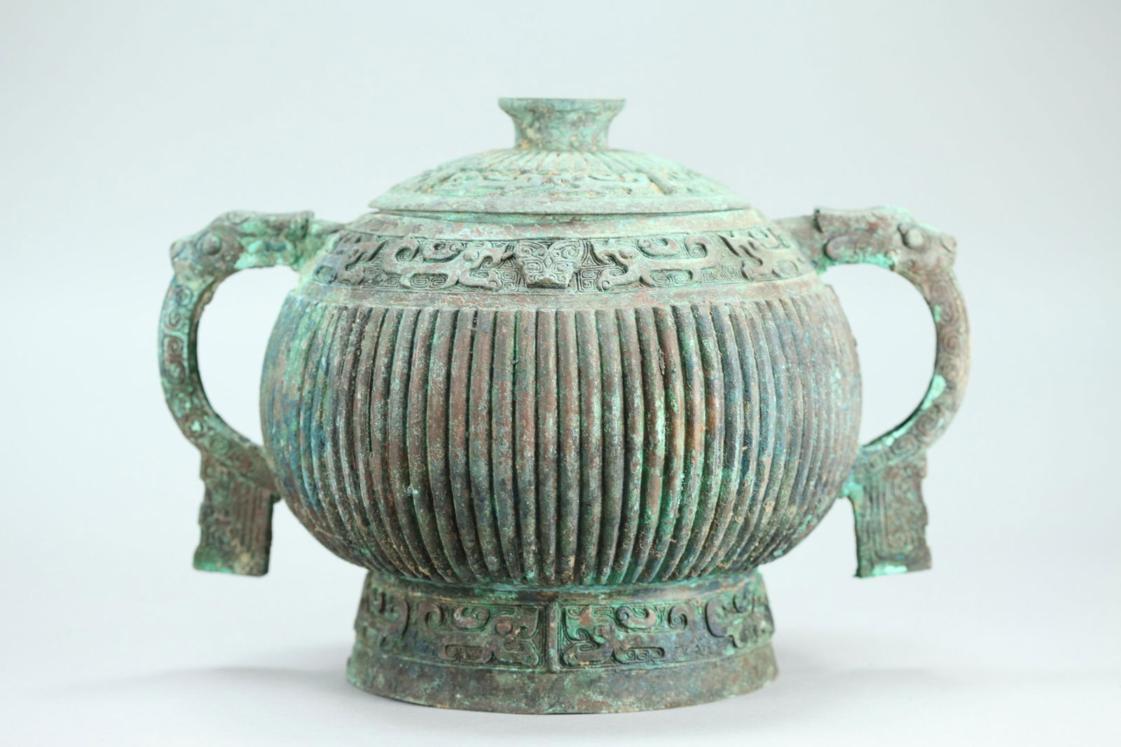 Chinese bronze lid pot (1 of 6)