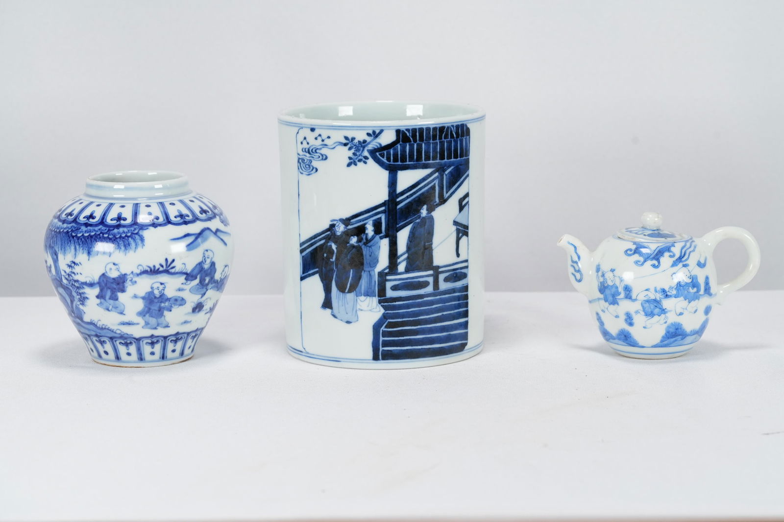 3 pcs Chinese b/w items (1 of 9)